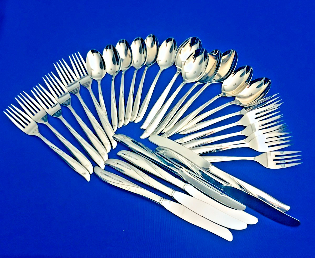 Oneida Community Twin Star Stainless 6 Place settings of 5 pieces 30 Pcs New