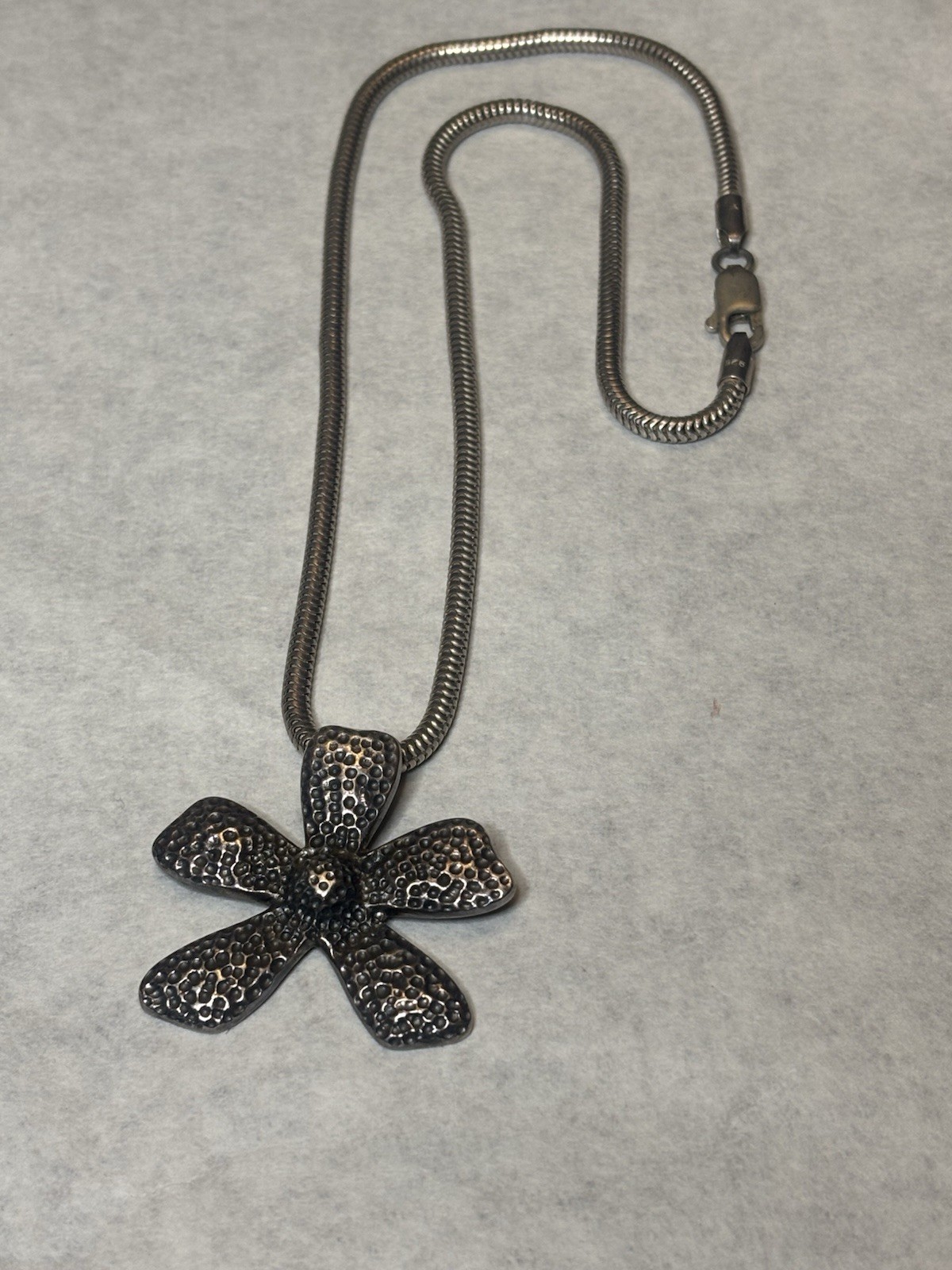 Vintage Silpada Rare Hammered Daisy Flower 925 Silver Pendant and 925 Necklace
