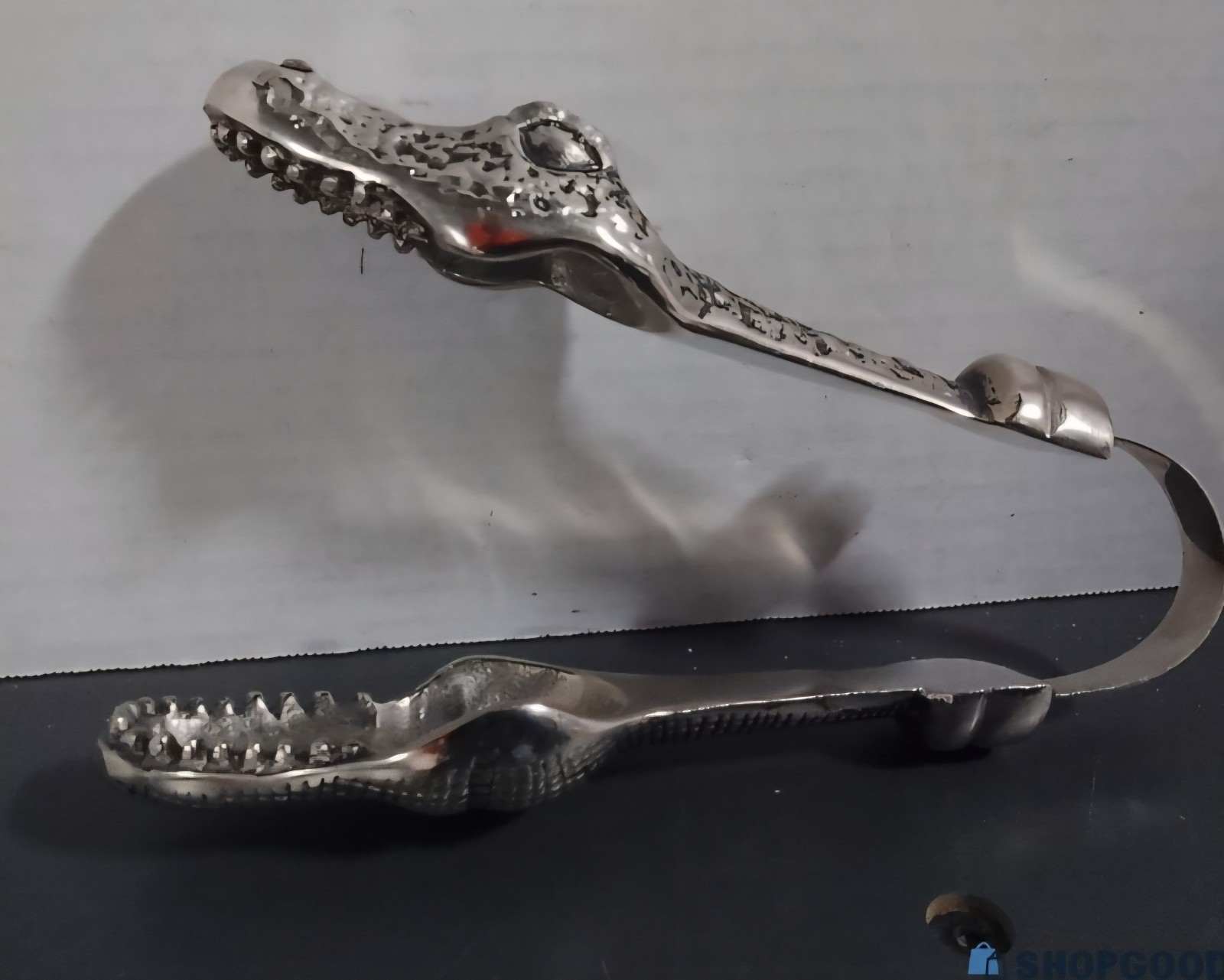 Vintage Alligator 9 In Silver  Serving Tongs RARE Gator Reptile Collectible