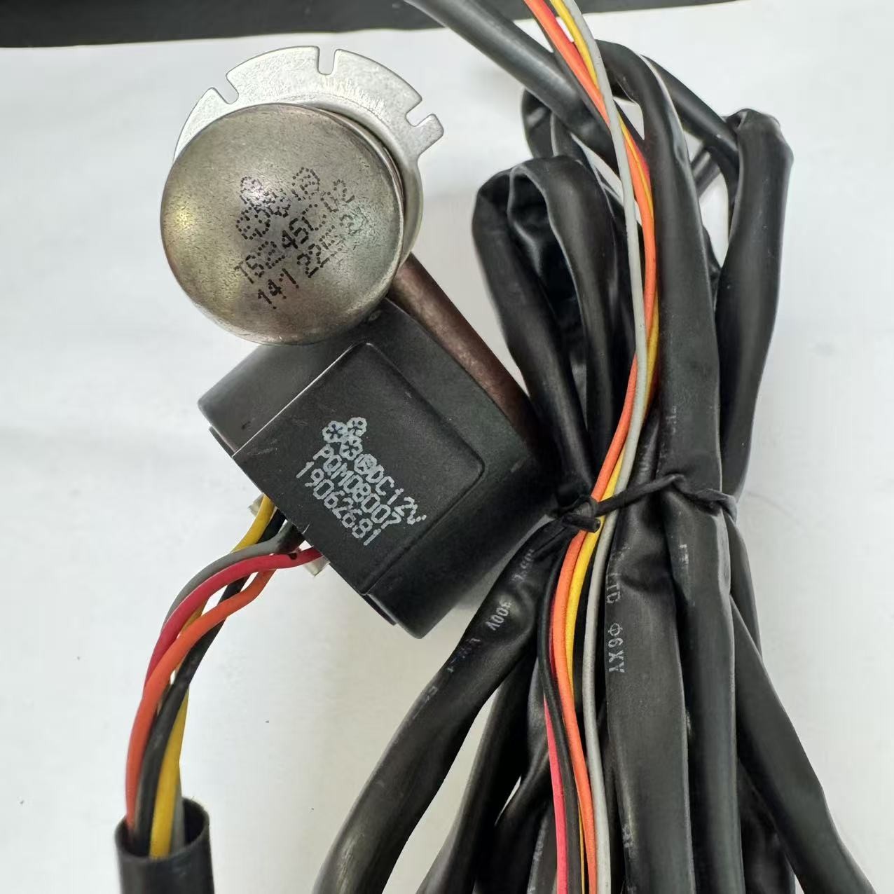 1PCS New ESX18A Solenoid Valve Body 12V replacement 1PCS New ESX18A Solenoid Valve Body 12V replacement
