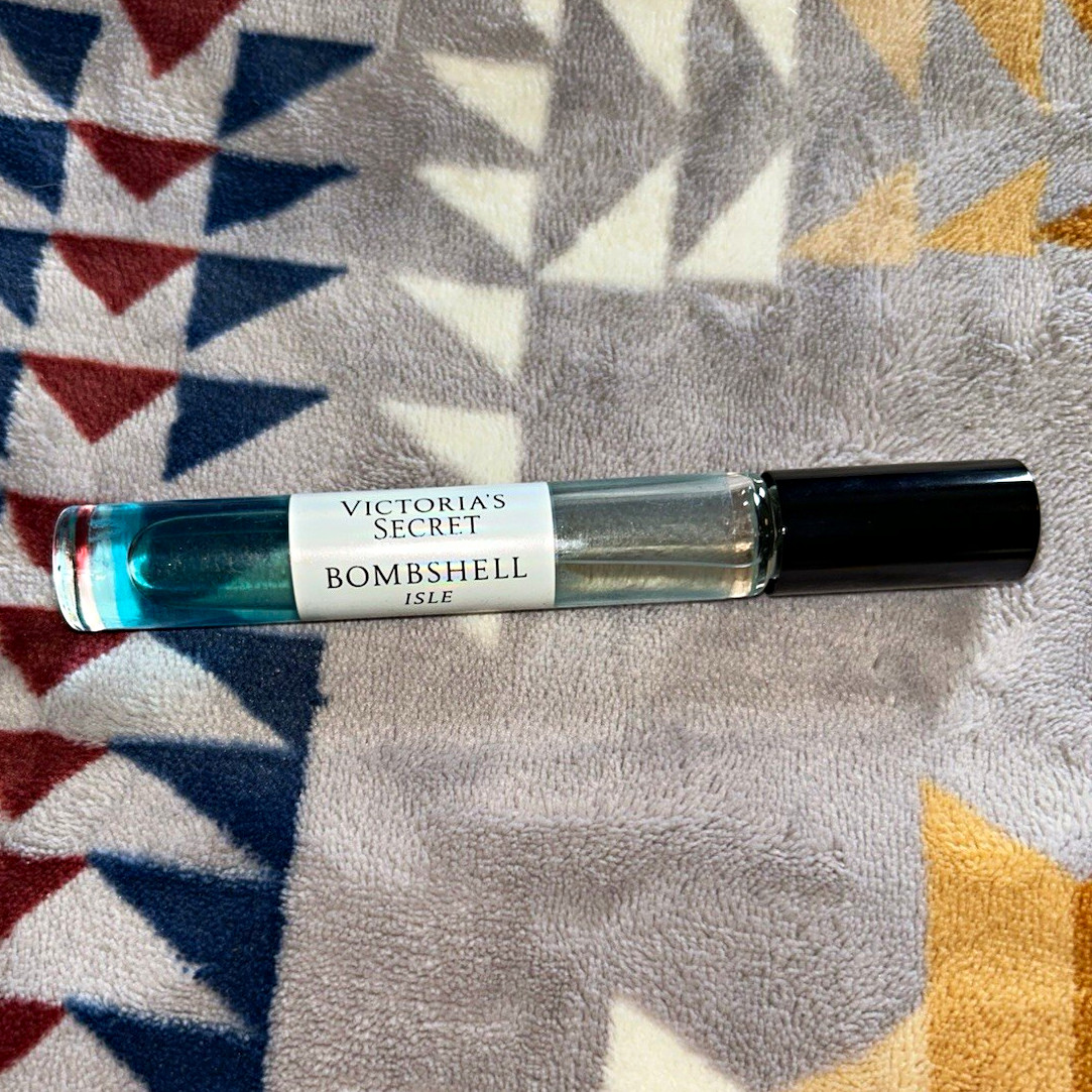 Victoria\'s Secret Bombshell Isle Perfume Spray Travel Size Victoria\'s Secret Bombshell Isle Perfume Spray Travel Size