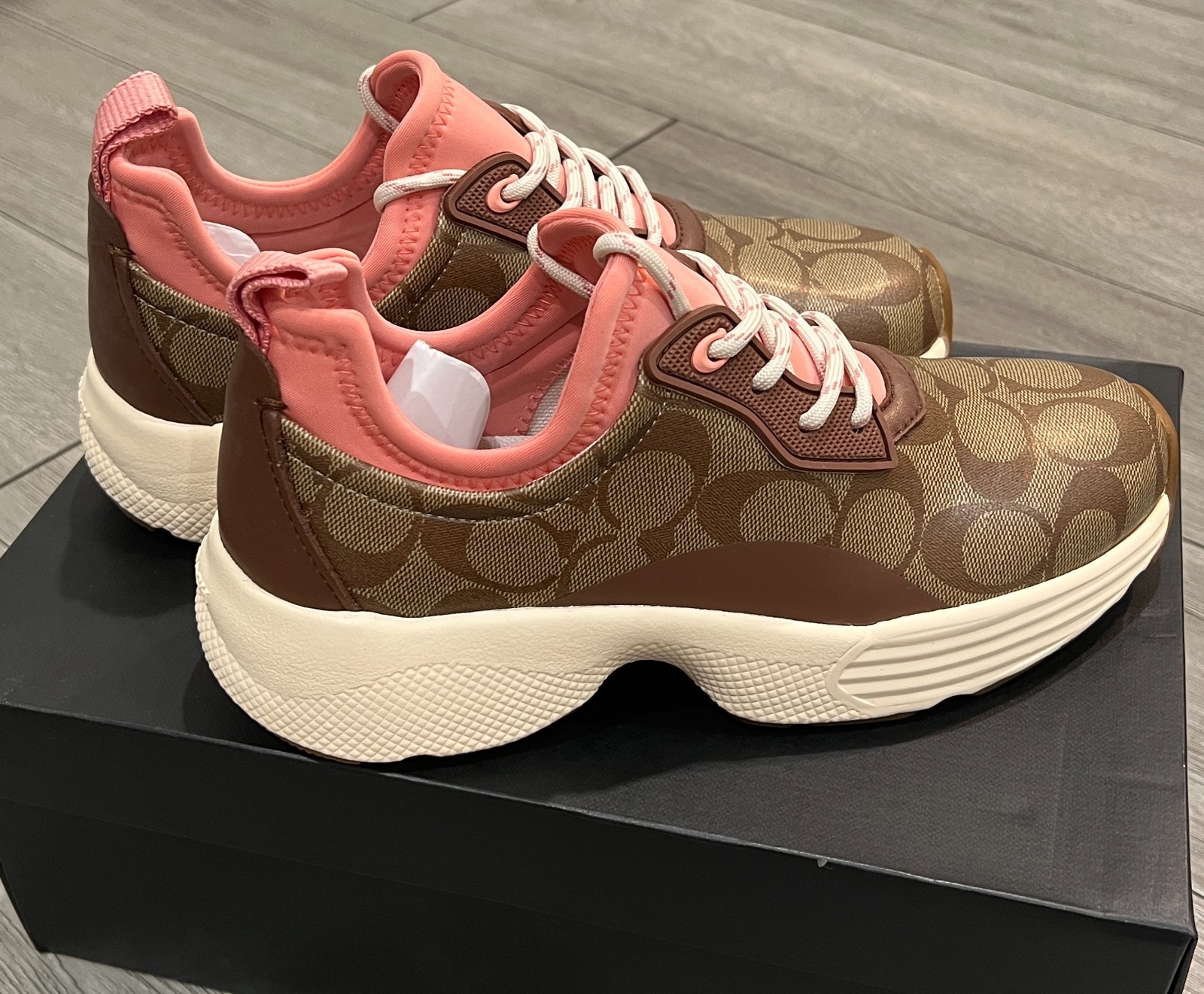 Coach C270 Signature Women’s Tech Runner Sneakers Khaki Saddle Size 7.5 New