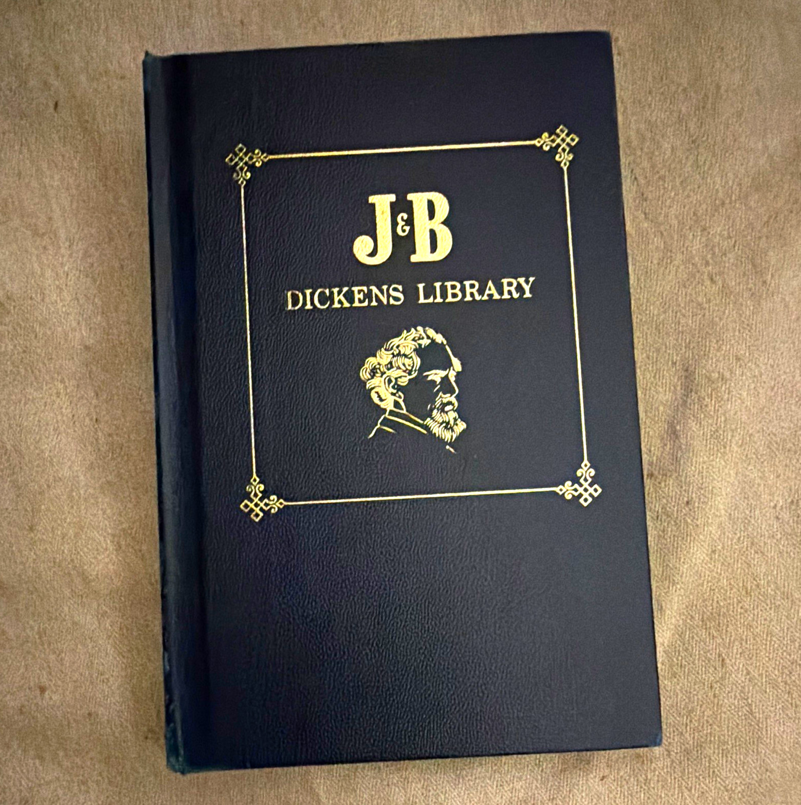 VTG 1965 MCM J&B Rare Scotch Whisky Charles Dickens “A Christmas Carol” LIKE NEW