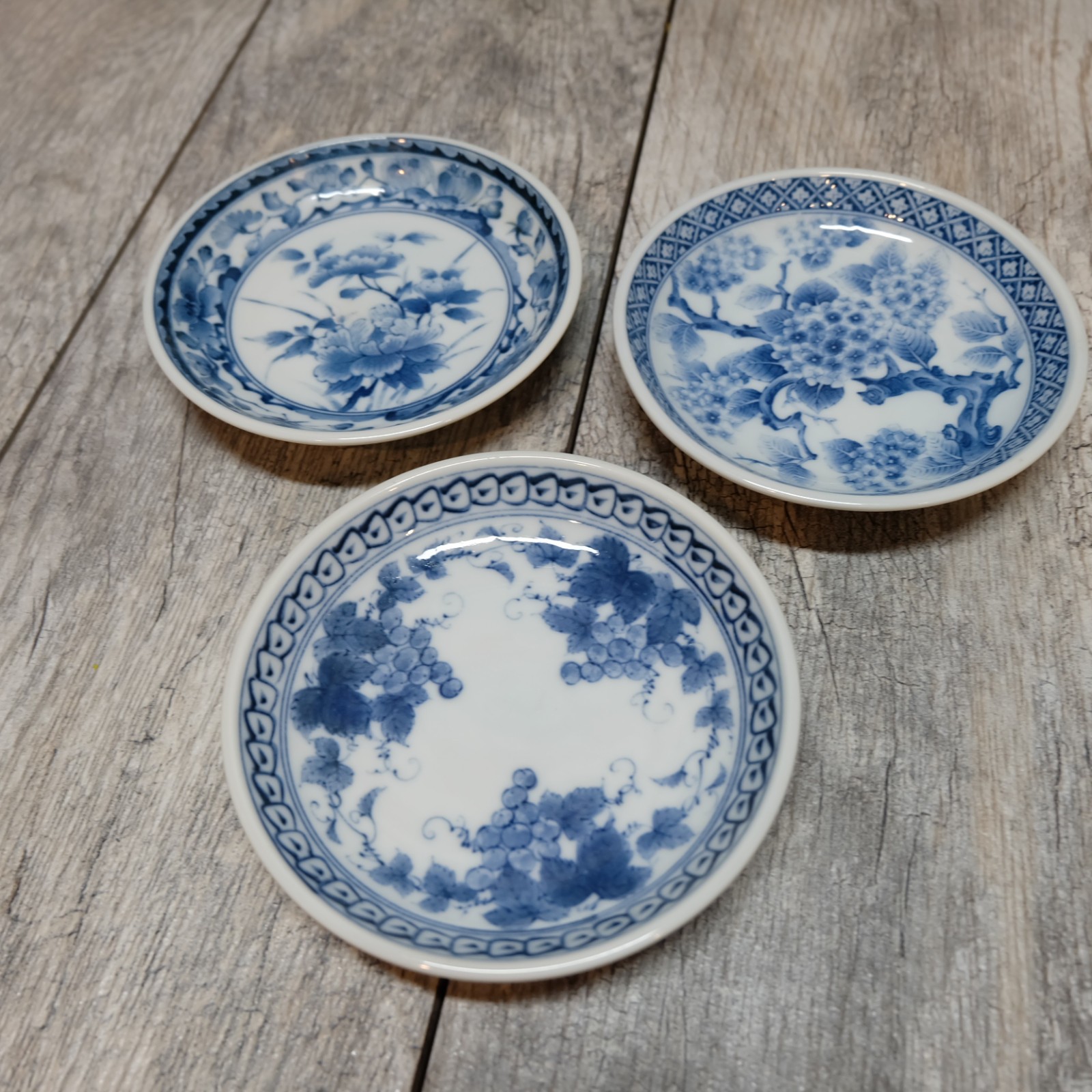 LOT 3 Japanese Arita Blue Ware Porcelain Small Dish Vines Flowers | Takamine