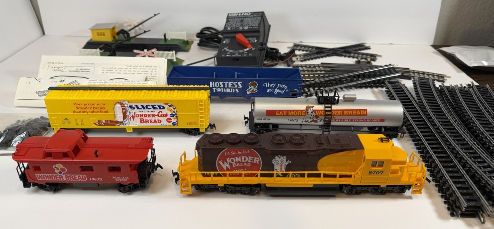 Mehano Thunderbolt Express 5707 Hostess Wonder Bread HO Train Set Vintage Tested