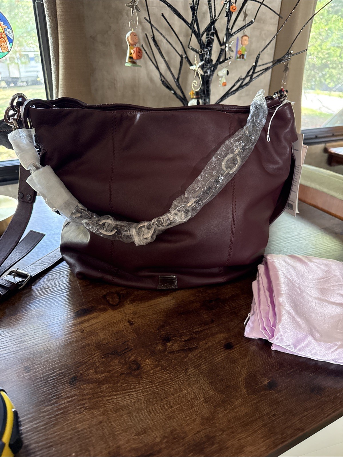NWT Kooba Dante Leather Shoulder Handbag Chianti MSRP $448. NWT Kooba Dante Leather Shoulder Handbag Chianti MSRP $448.