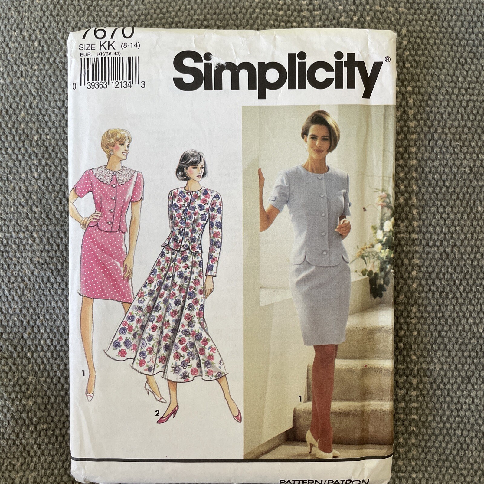Simplicity 7670 Women\'s Full & Slim Skirt, Button Down Jacket Top Simplicity 7670 Women\'s Full & Slim Skirt, Button Down Jacket Top