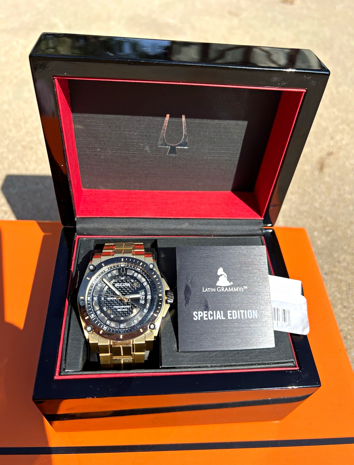 Bulova Precisionist Latin Grammys Gold-Tone Quartz 300m Date Box Manual