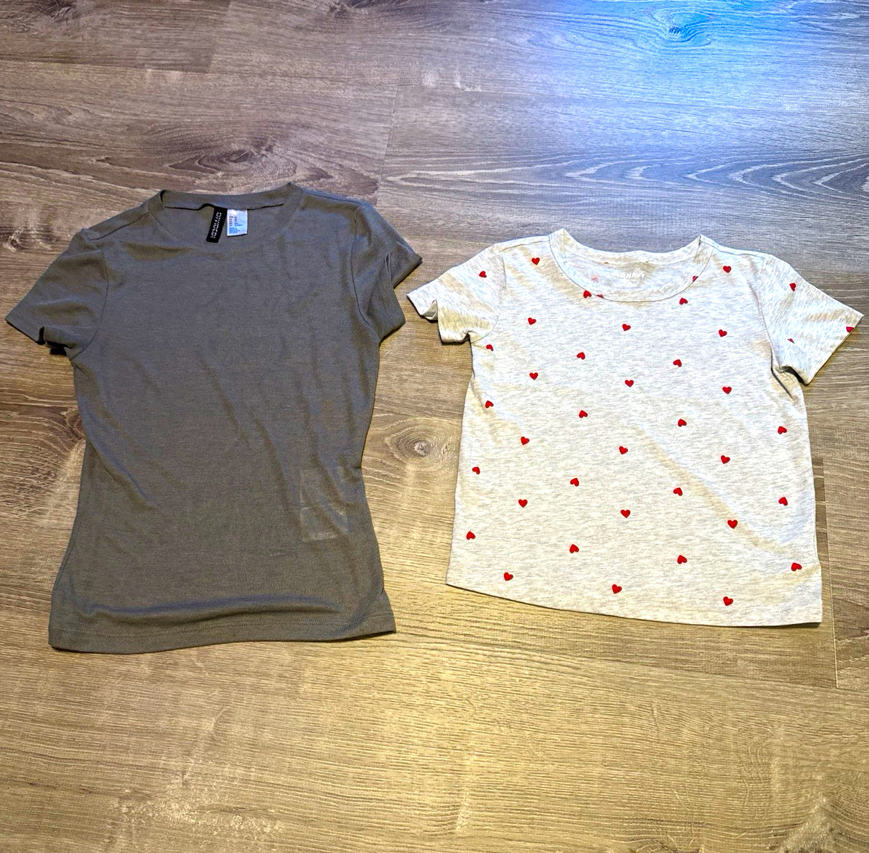 H&M Divided + Old Navy Women’s XS Gray Crew Neck Short Sleeve Tee Lot 2
