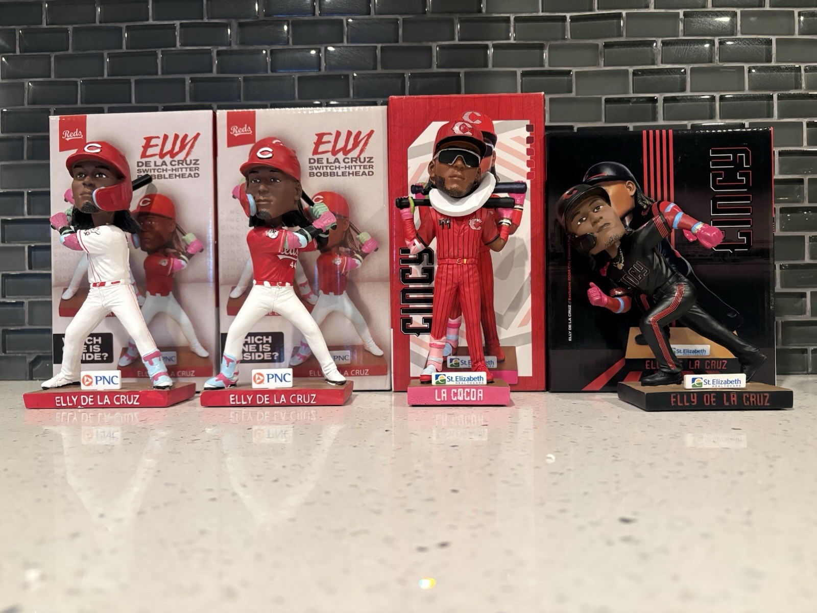 ELLY DE LA CRUZ 2026 Lot Of 4 Cincinnati Reds BOBBLEHEADs NIB Same day Ship ELLY DE LA CRUZ 2026 Lot Of 4 Cincinnati Reds BOBBLEHEADs NIB Same day Ship