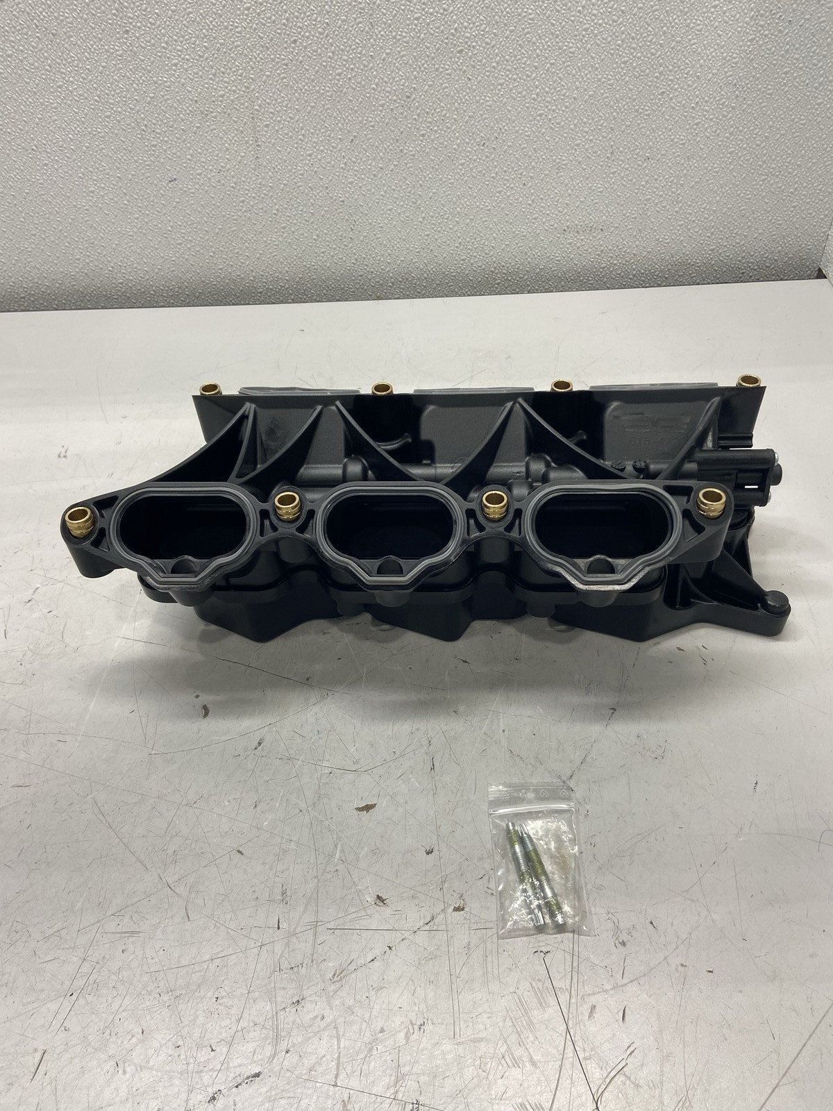 Dorman 615-472 Lower Engine Intake Manifold (for Sedona, Sorento, Sante Fe)