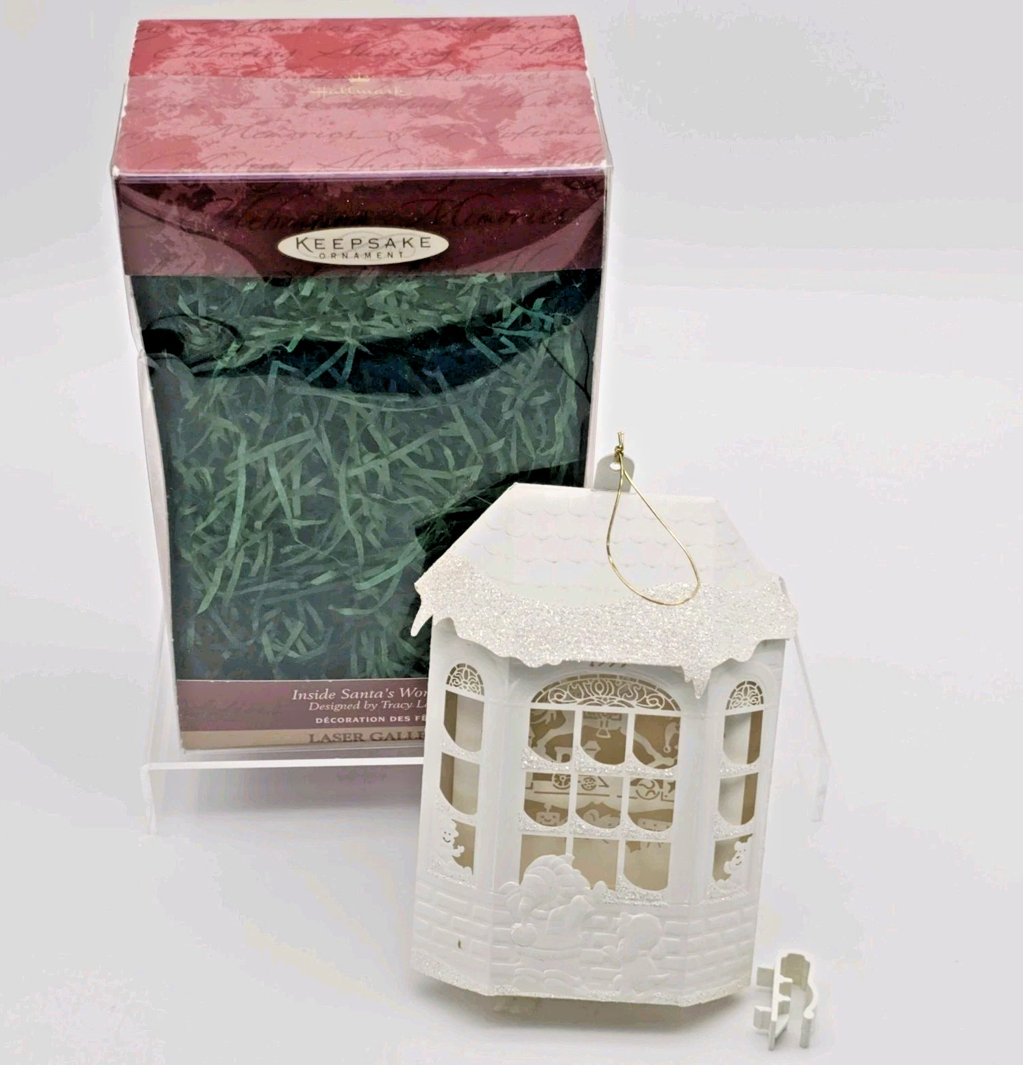 Hallmark Keepsake Ornament Laser Gallery Inside Santa’s Workshop 1999 USA w/ Box