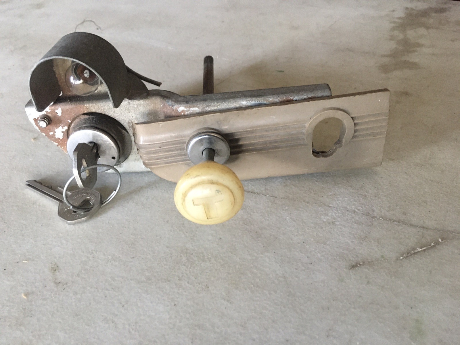1941 1946 1947 Chevrolet ignition and bracket
