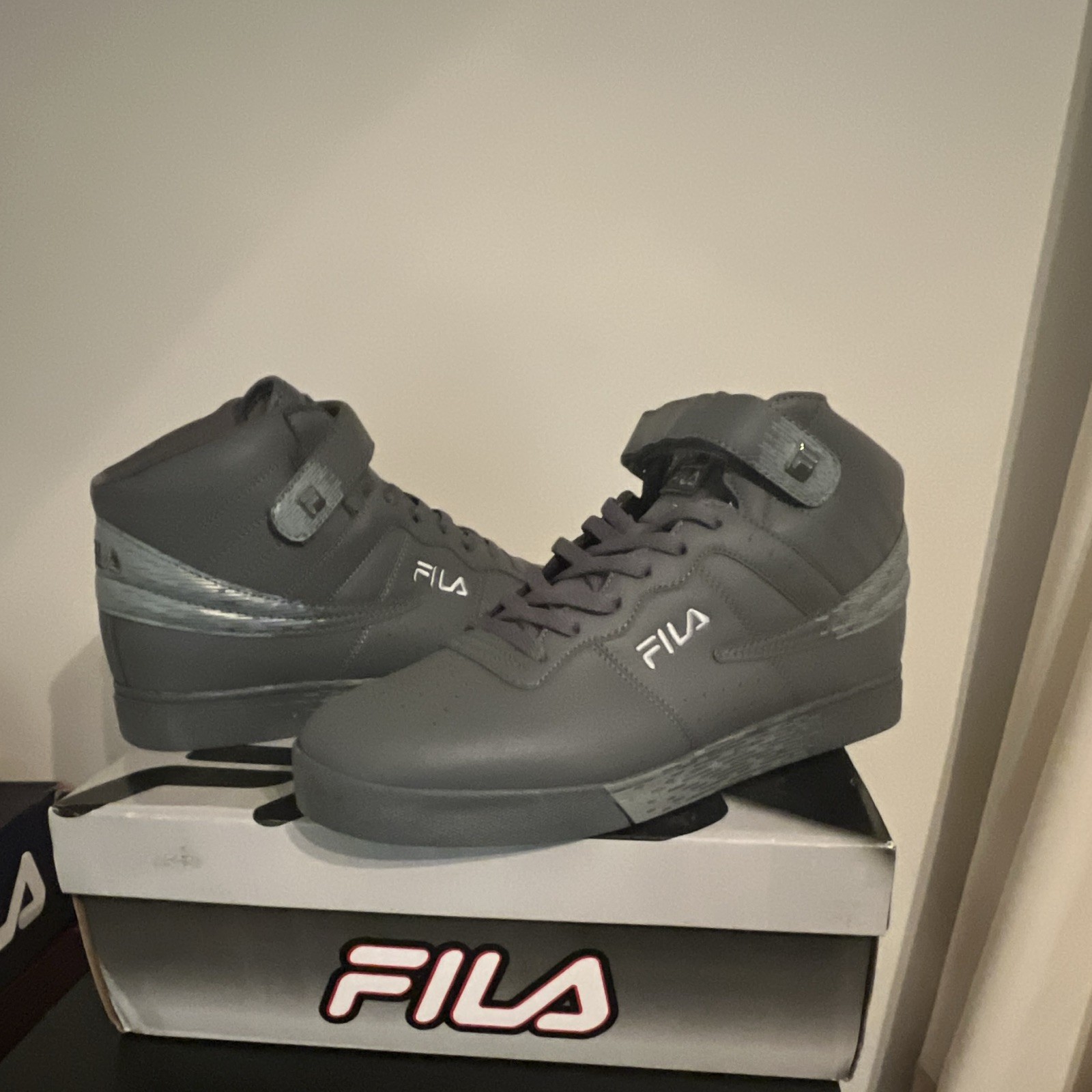 FILA Vulc 13 Halftone 2 Men\'s Black Lace-Up Athletic Sneaker Shoes FILA Vulc 13 Halftone 2 Men\'s Black Lace-Up Athletic Sneaker Shoes