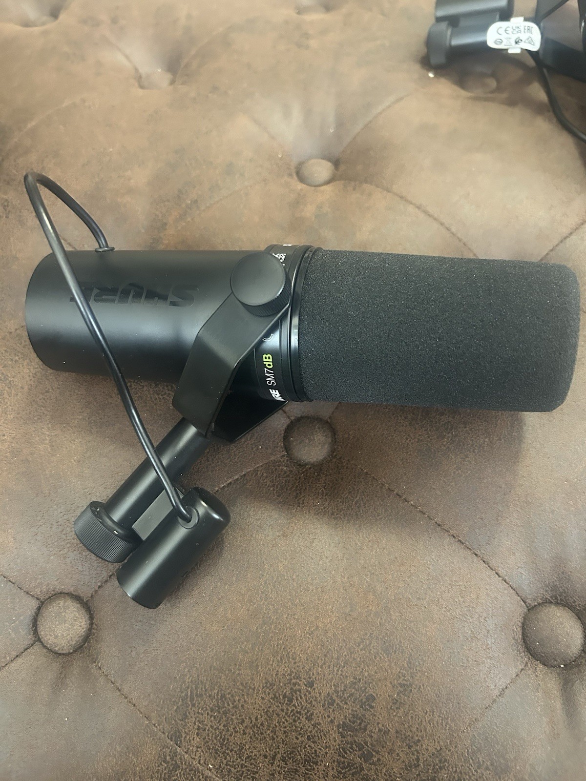 Shure SM7DB Cardioid Vocal Microphone with Built-in Preamp