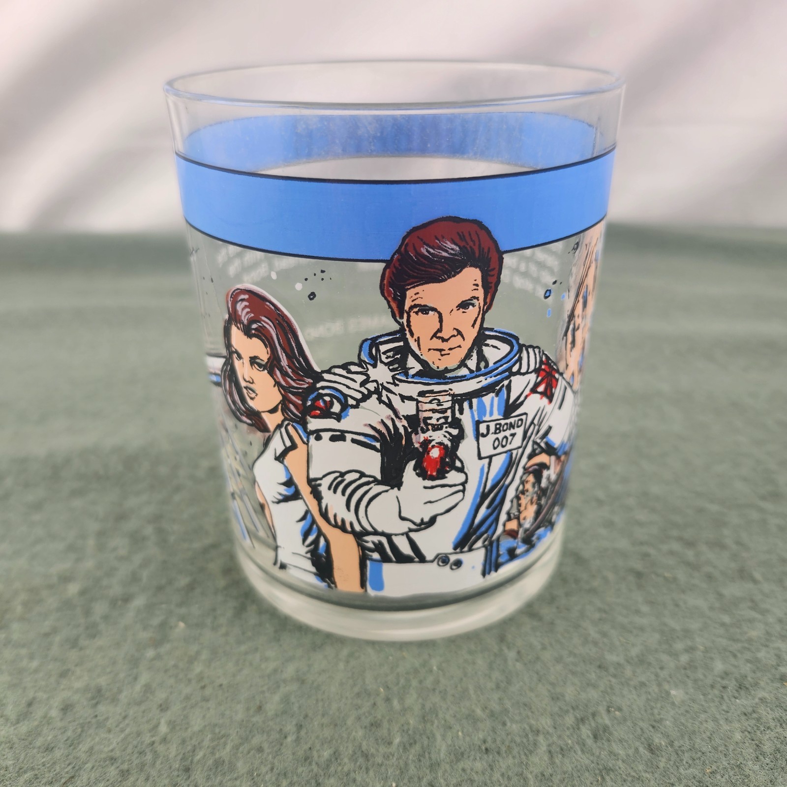 VINTAGE JAMES BOND 1979 GLASS MOONRAKER DANJAQ S.A. COLLECTOR SERIES