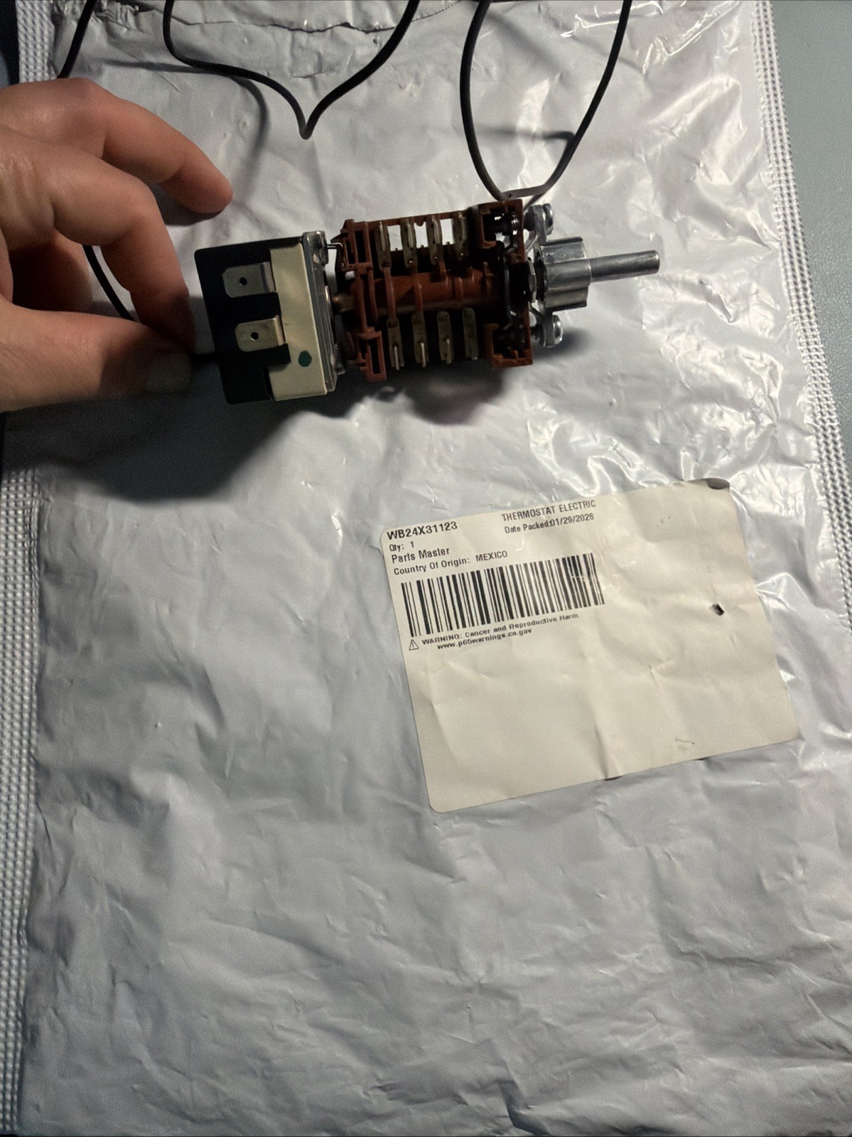 New Genuine OEM WB24X31123 GE Oven Thermostat Electric OEM WB24X31123