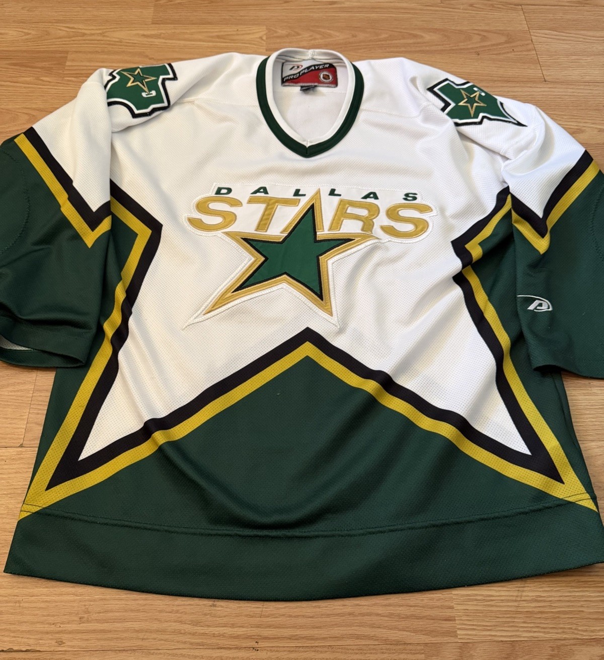 Vtg 2001 Dallas Stars Pro Player Hockey Jersey Men\'s Size M NHL White Official Vtg 2001 Dallas Stars Pro Player Hockey Jersey Men\'s Size M NHL White Official