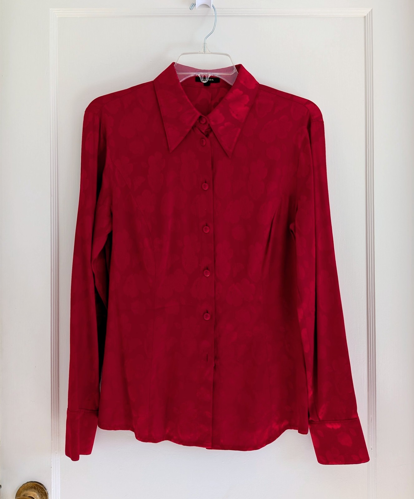 Escada Vivid Red Silk Brocade Floral Button Blouse Size 36 Escada Vivid Red Silk Brocade Floral Button Blouse Size 36