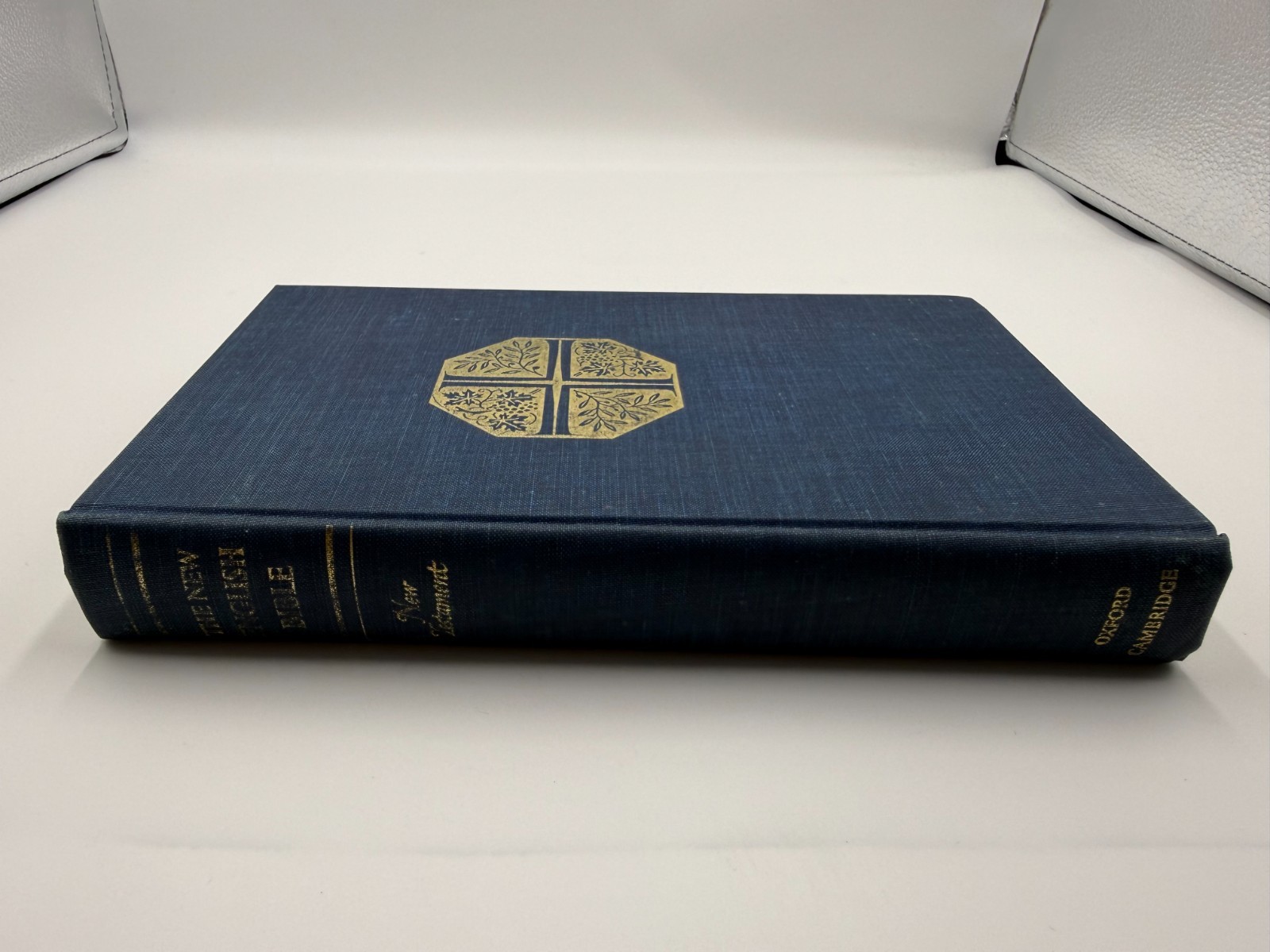 Vintage 1961 The New English Bible New Testament HC Oxford Cambridge Blue Cloth