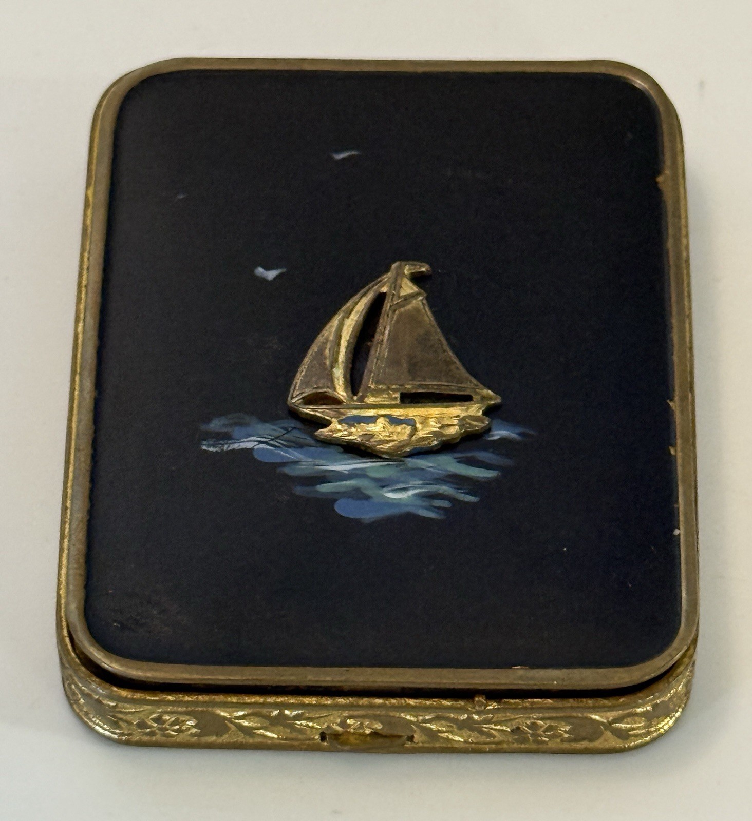 Vintage Foster Art Deco Compact Sailboat Enamel Makeup Powder Rouge Vanity Case 