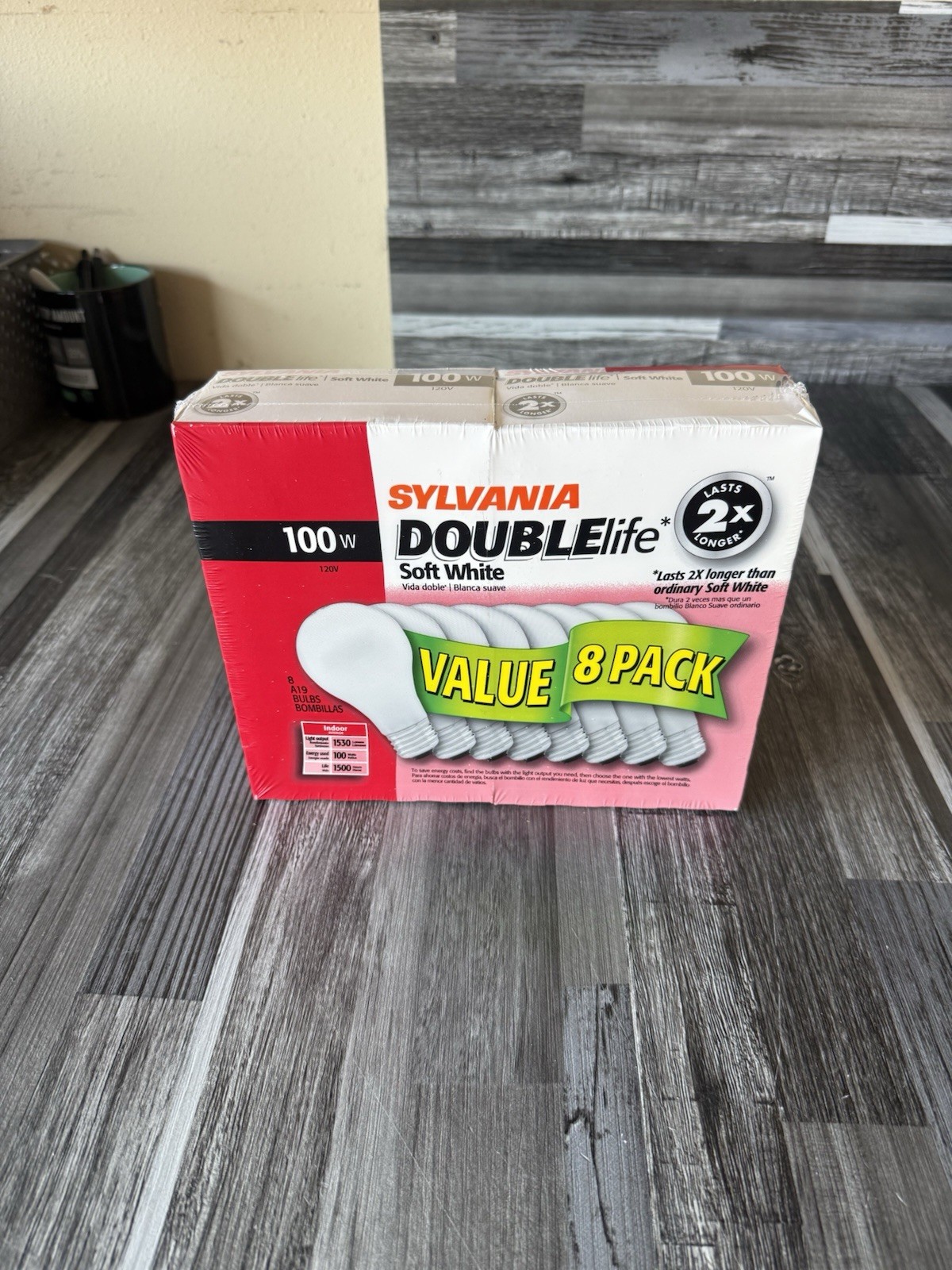 Sylvania 100W Light Bulbs 8 Pack New Double Life