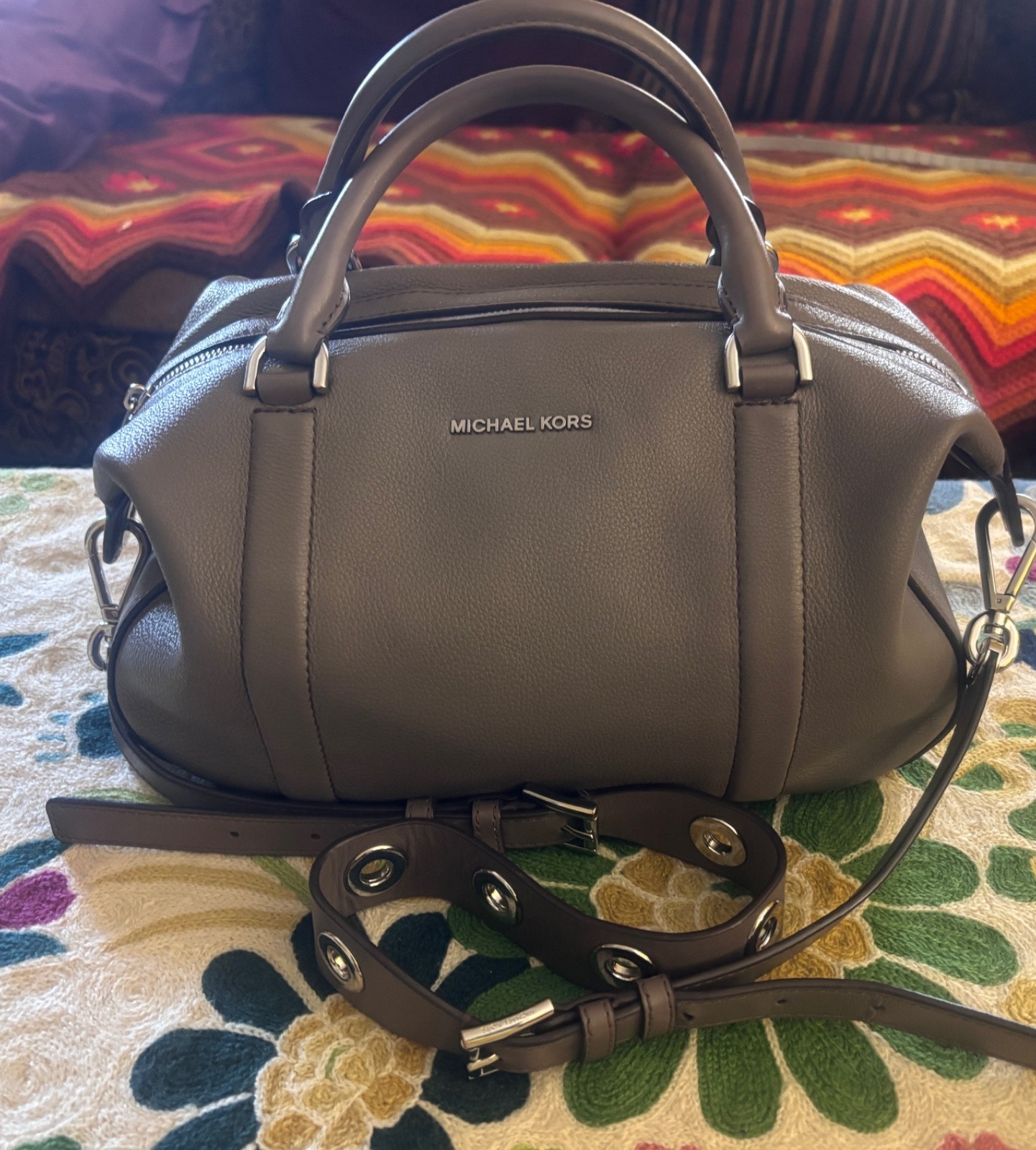 Michael Kors Large Taupe Smooth Leather Crossbody Satchel EUC (MK3103)