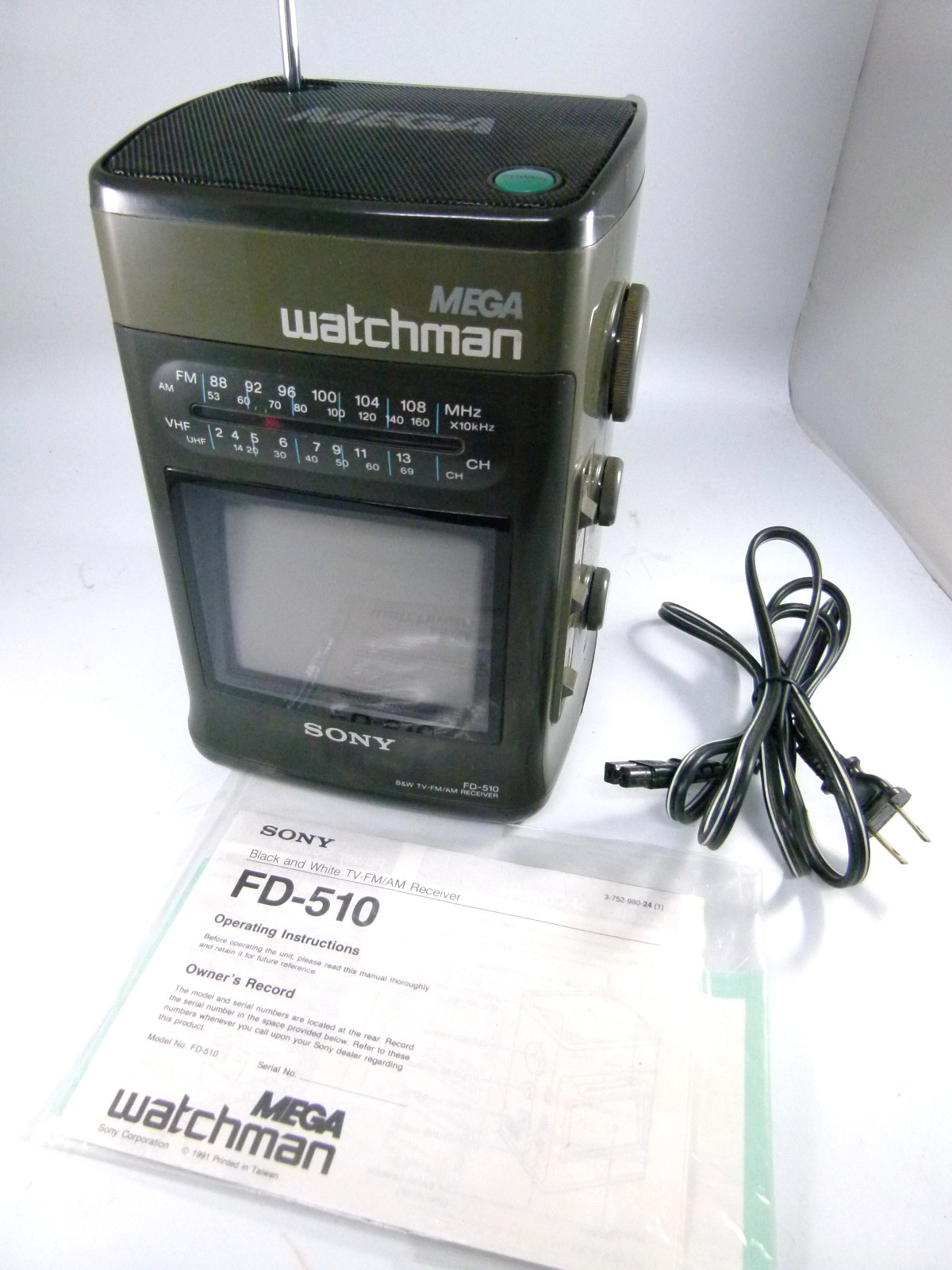 Sony Mega Watchman FD-510 Portable TV FM/AM Radio Vintage TESTED WORKING Sony Mega Watchman FD-510 Portable TV FM/AM Radio Vintage TESTED WORKING