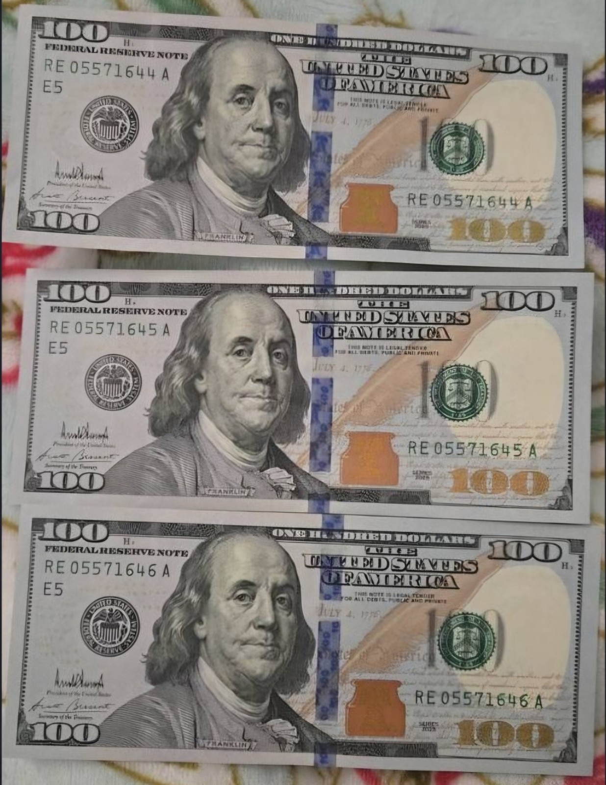 Series 2025 $100 Federal Reserve Note 3 Sequential Bills Run Uncirculated Trump Series 2025 $100 Federal Reserve Note 3 Sequential Bills Run Uncirculated Trump