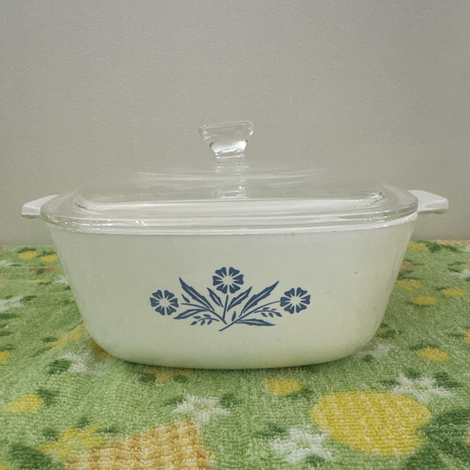 Corning Ware P-1 1/2-B Blue Cornflower 1.5 Qt Casserole with Lid B-27 Vintage