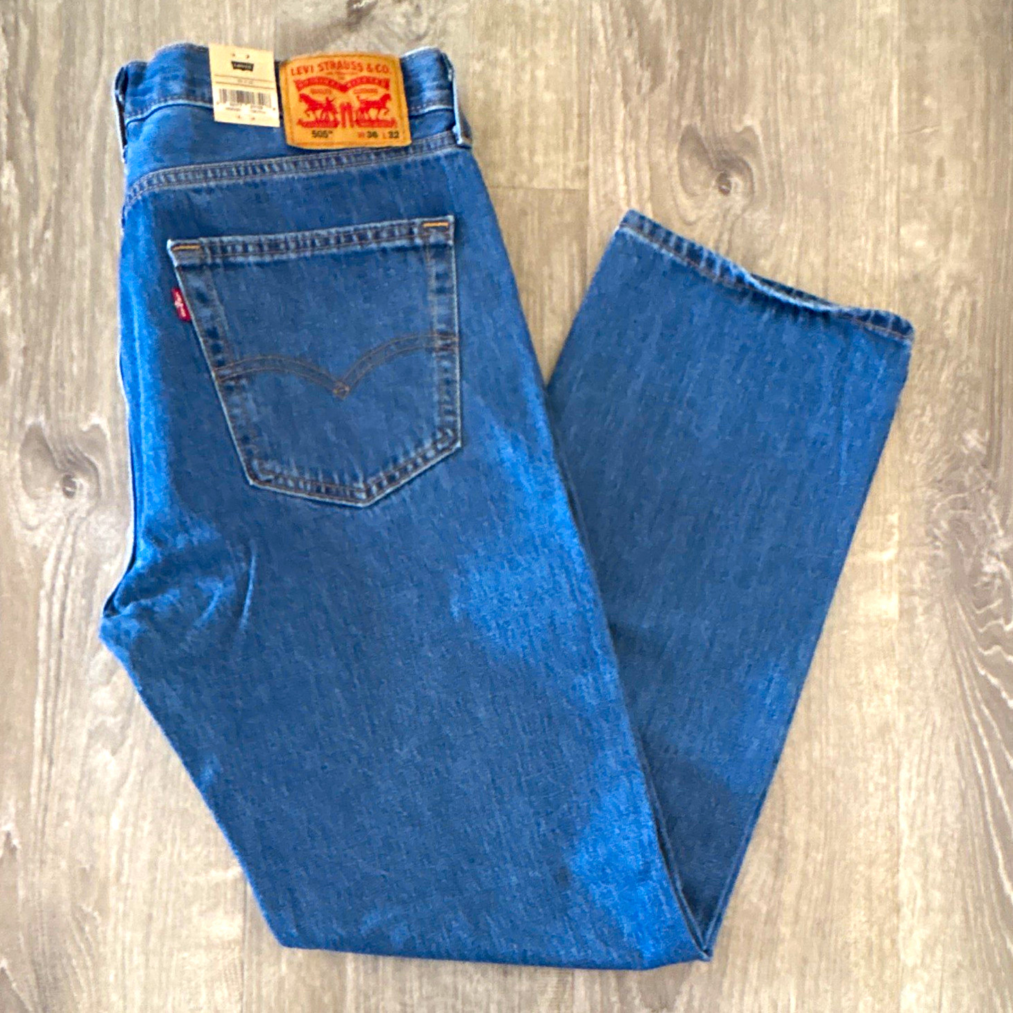 Levi\'s Men\'s Blue Denim Jeans Regular Fit Straight Mid Rise 5-Pocket Medium Levi\'s Men\'s Blue Denim Jeans Regular Fit Straight Mid Rise 5-Pocket Medium