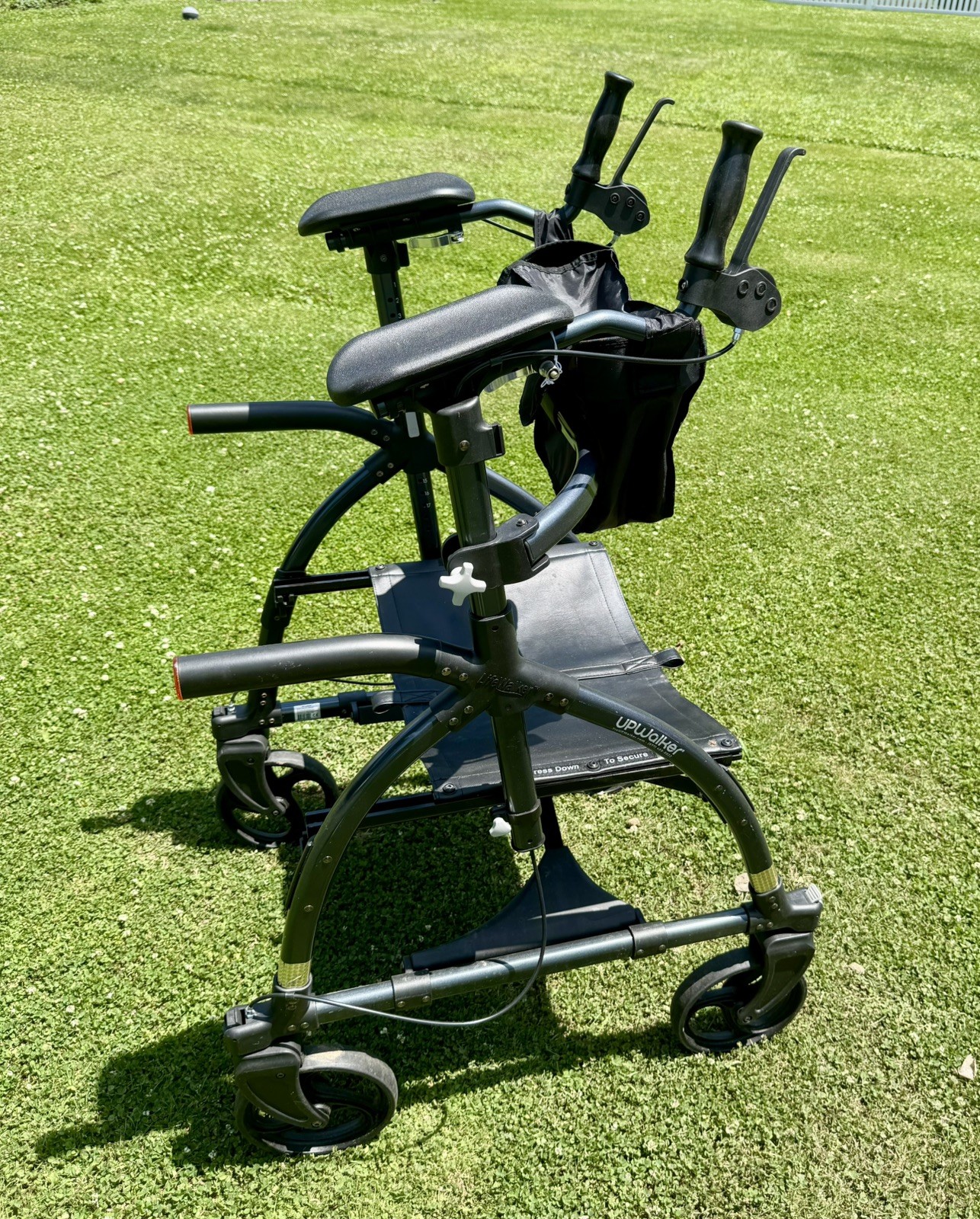 LifeWalker Mobility Products UPWalker H200-LNS Stand Up Walker Large Great Cond.