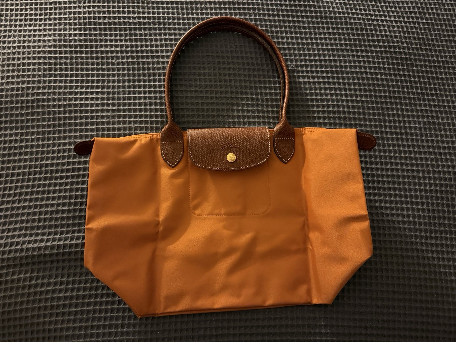 Longchamp le Pliage Burnt Orange Nylon with Brown Leather Top Handle NWT