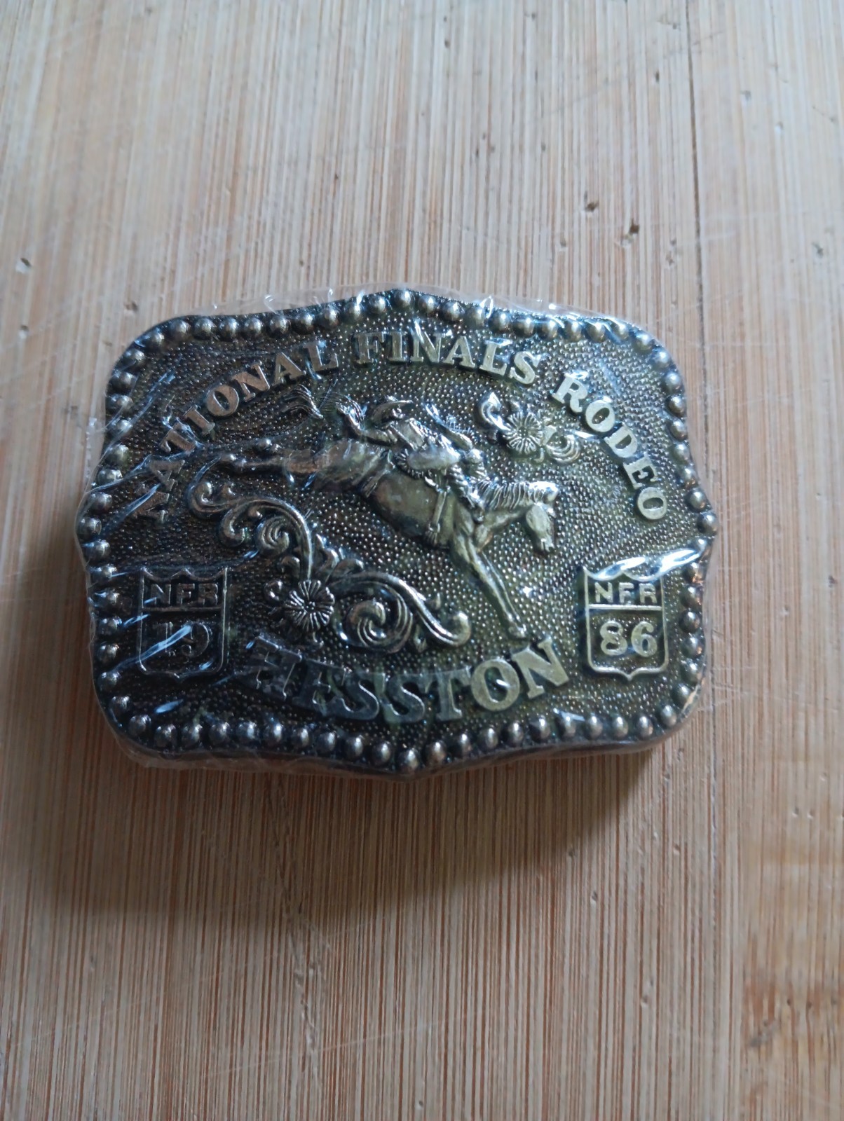 1986 National Finals Rodeo NFR Hesston Youth Belt Buckle Calf Roping NEW IN WRAP 1986 National Finals Rodeo NFR Hesston Youth Belt Buckle Calf Roping NEW IN WRAP