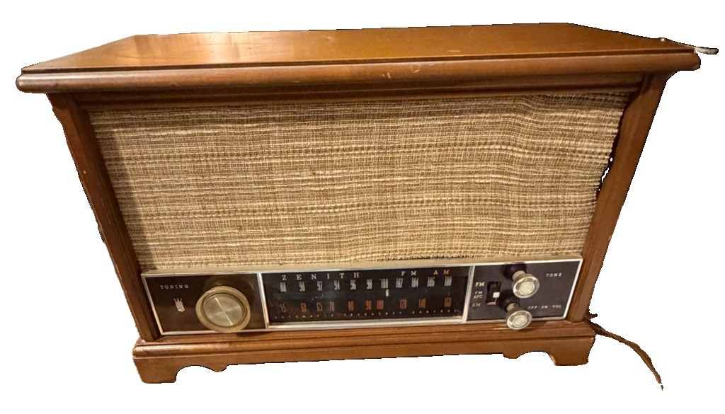 Vintage 1950\'S Zenith tube wood table Radio Long Distance AM/FM Model K731 Works Vintage 1950\'S Zenith tube wood table Radio Long Distance AM/FM Model K731 Works
