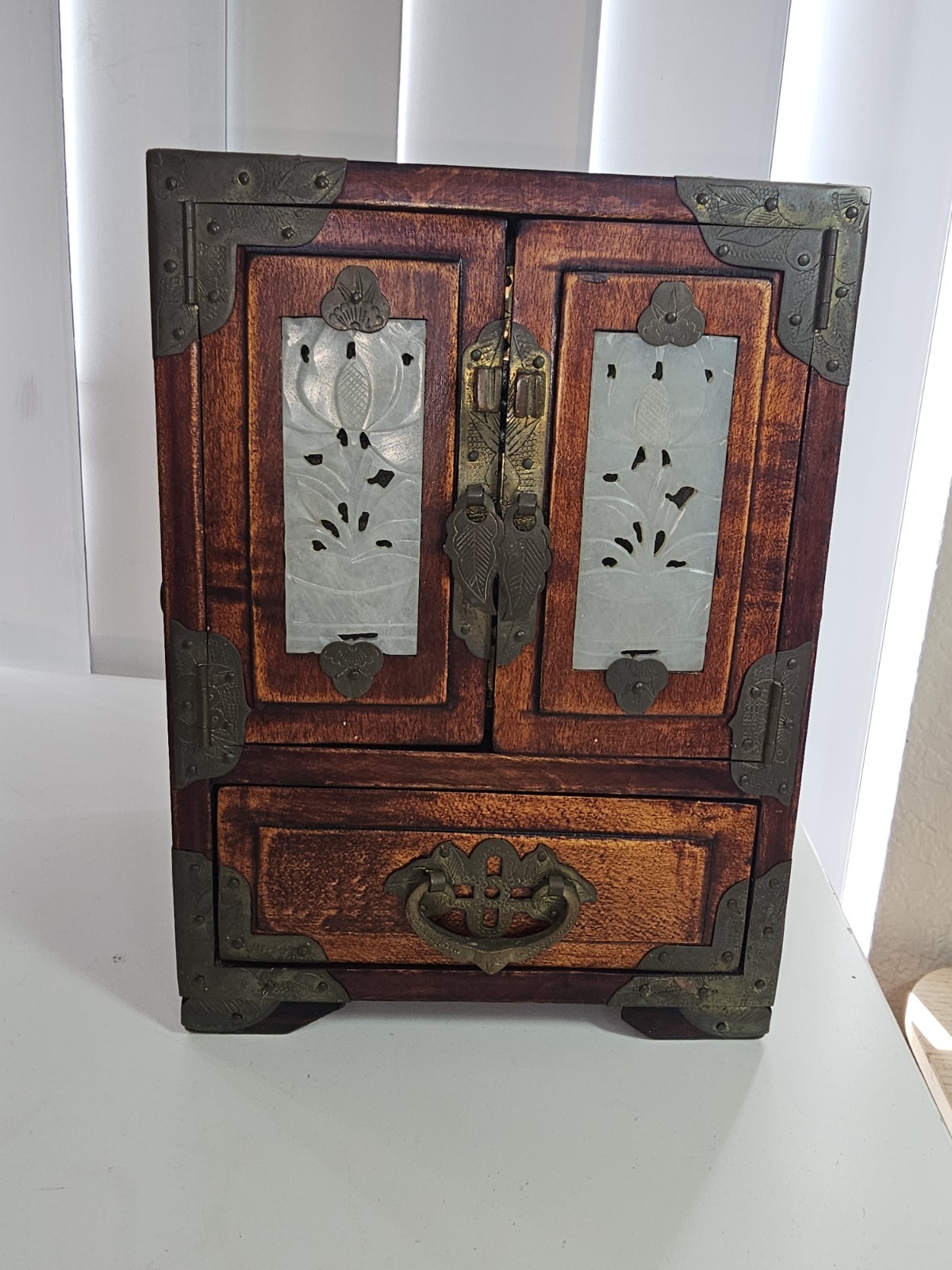 Vintage Oriental Chinese Wooden Jewelry Box Ornate Brass Carved Jade Inlaid Vintage Oriental Chinese Wooden Jewelry Box Ornate Brass Carved Jade Inlaid