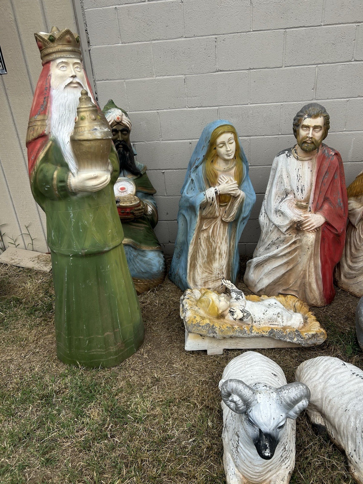 Vintage Fiberglass Nativity Outdoor Set - 3 Wise Men, Jesus,Mary,Joseph Donkey Vintage Fiberglass Nativity Outdoor Set - 3 Wise Men, Jesus,Mary,Joseph Donkey
