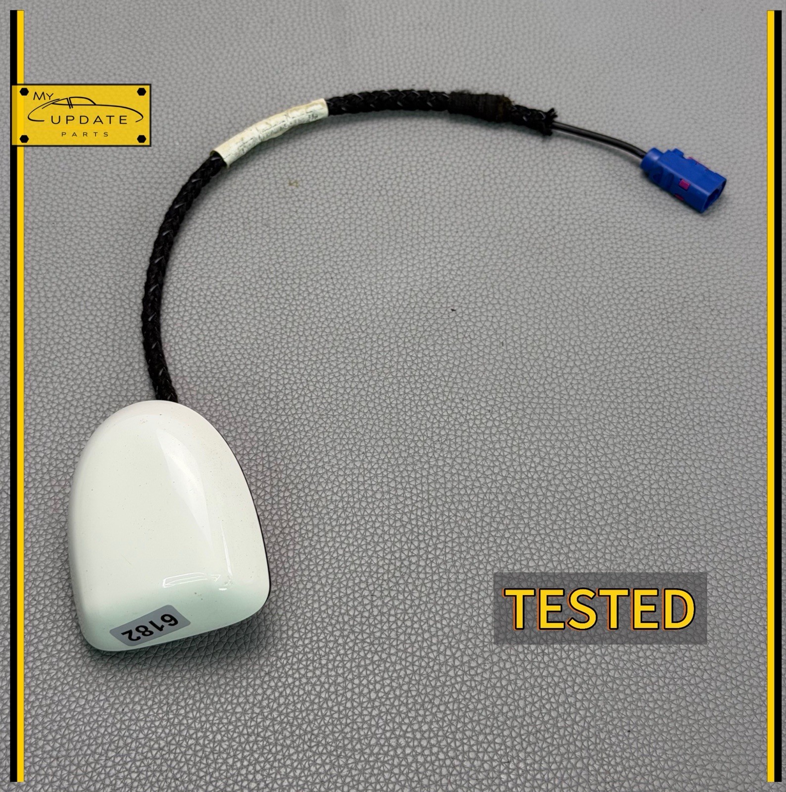 2001-2004 Mercedes R170 SLK320 SLK230 CLK430 Rear Trunk Radio Antenna WHITE OEM