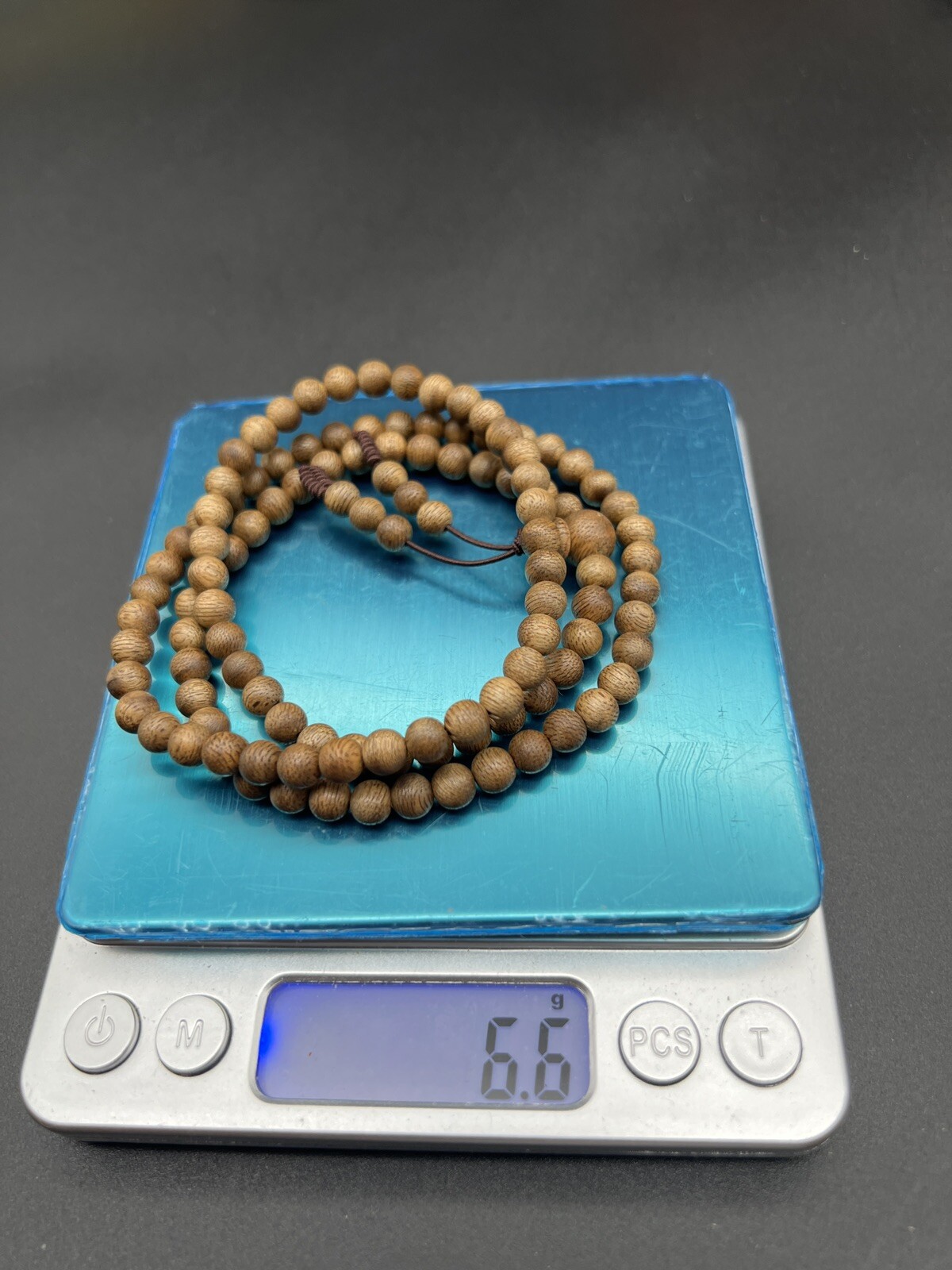 6.6 g Natural Brunei Agarwood 108 Necklace 文莱沉香108脖挂入门级别~随机发~每一条6.5-6.6g之间 味道清淡 6.6 g Natural Brunei Agarwood 108 Necklace 文莱沉香108脖挂入门级别~随机发~每一条6.5-6.6g之间 味道清淡