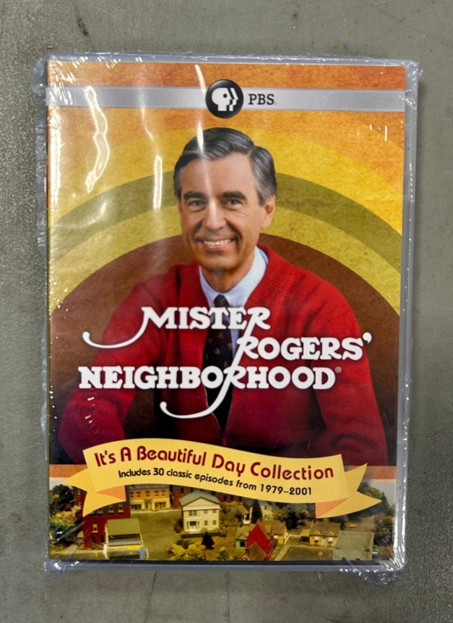Mister Rogers Neighborhood Beautiful Day Collection 4-Disc DVD Mister Rogers Neighborhood Beautiful Day Collection 4-Disc DVD