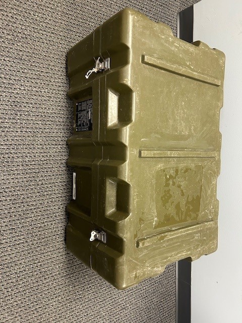 Pelican Hardigg Footlocker Green Case 31x21x15 Military Waterproof Pelican Hardigg Footlocker Green Case 31x21x15 Military Waterproof