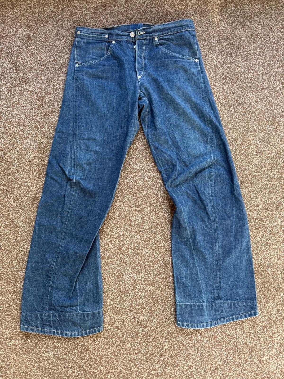 Vintage Levi’s Engineered Twisted Seams Cinch Back Blue Denim Jeans 32x32 Y2K