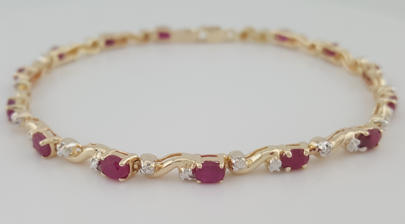 Burma Oval Ruby Round Diamond 10k Yellow Gold Tennis Bracelet 3 ct 6.7 Grams 7\
