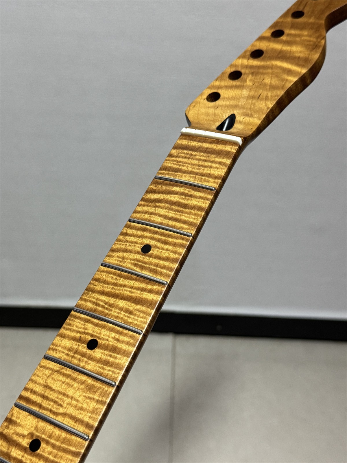 Satin AAA 22 fret Roasted flame Maple Electric Guitar Neck part 9.5 radius