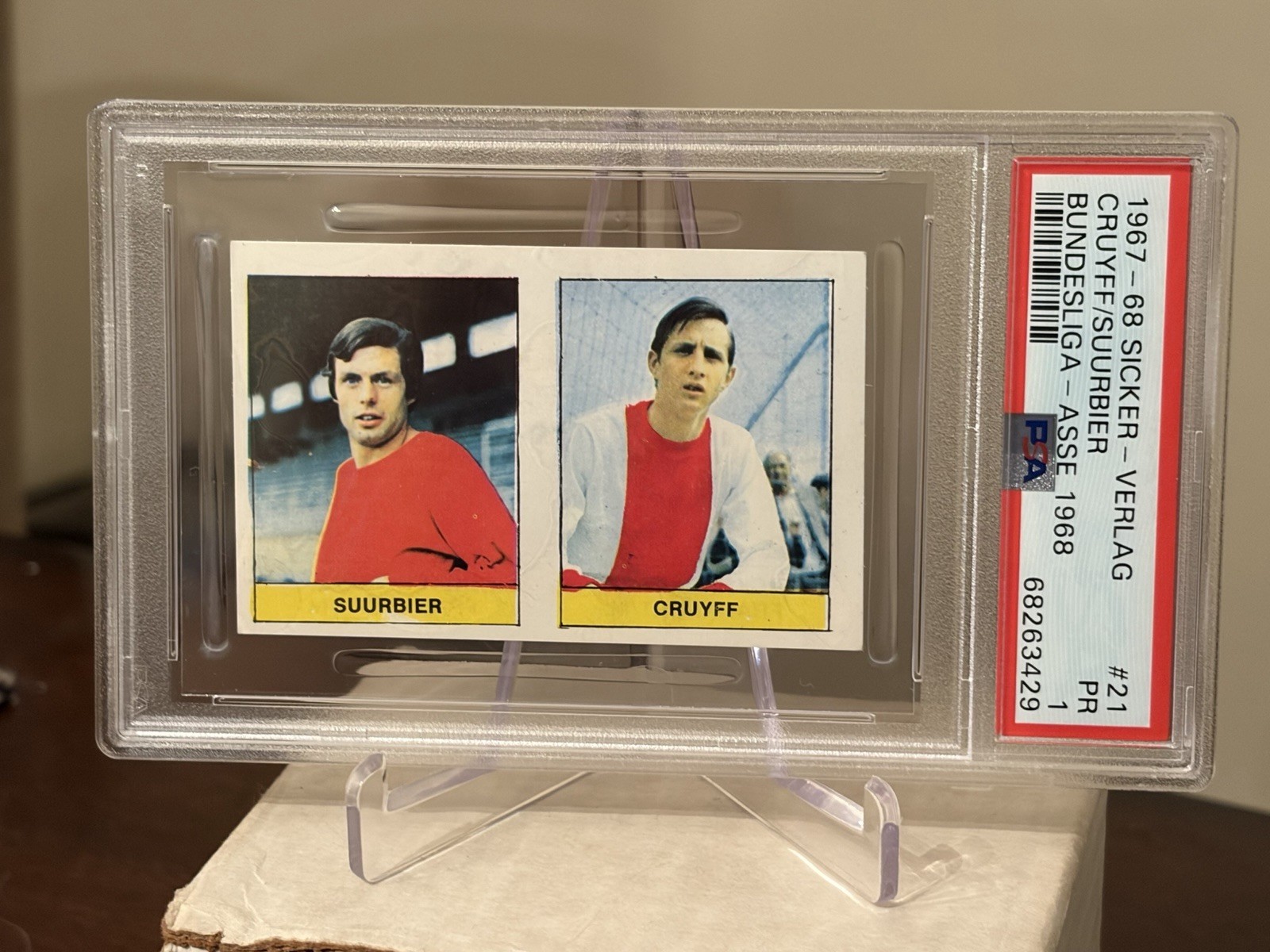 1967-68 SICKER - VERLAG JOHAN CRUYFF RC ROOKIE SUURBIER BUNDESLIGA ASSE PSA 1 1967-68 SICKER - VERLAG JOHAN CRUYFF RC ROOKIE SUURBIER BUNDESLIGA ASSE PSA 1