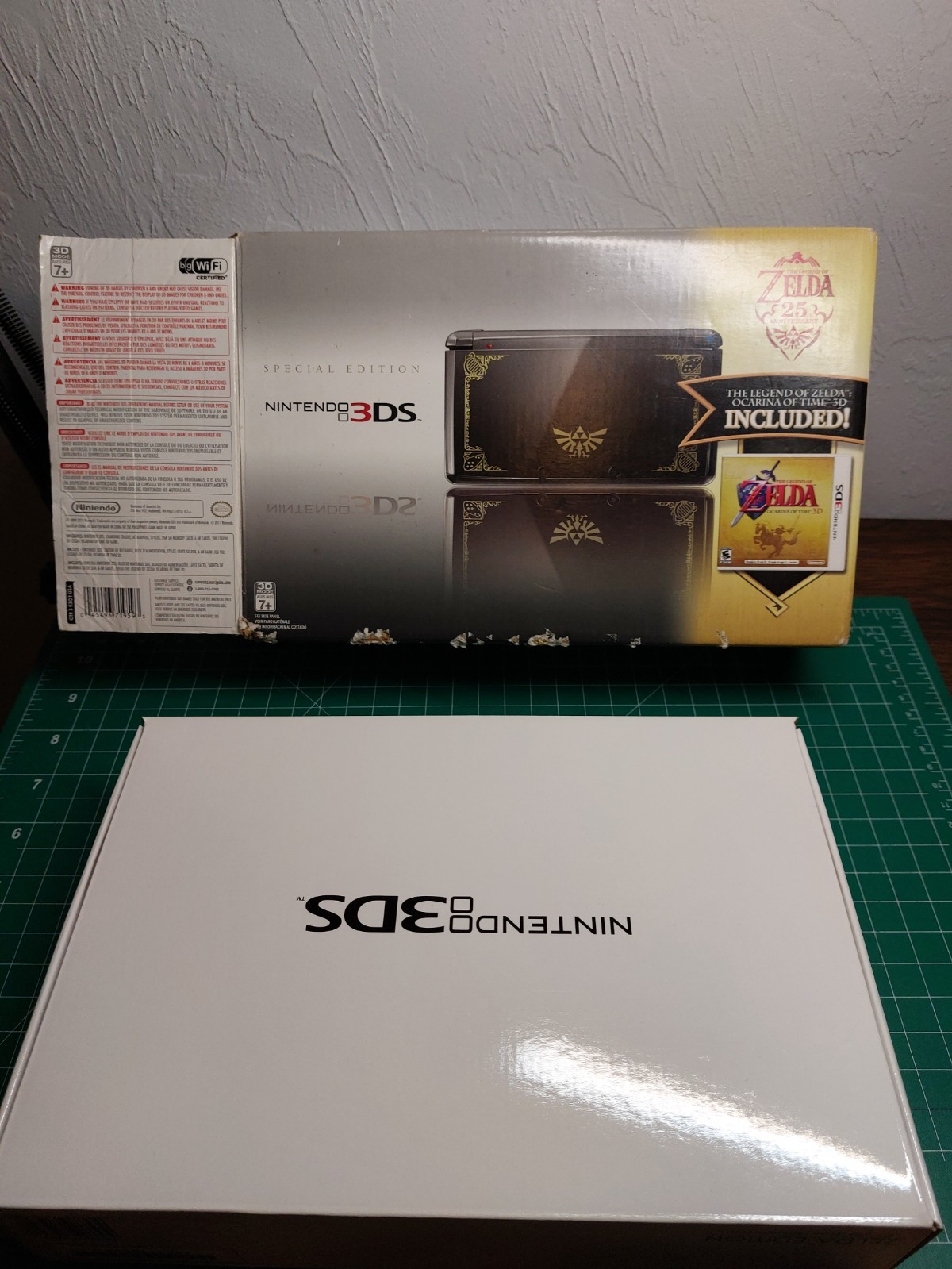 Damaged BOX ONLY Nintendo 3DS SE Zelda Ocarina Of Time 25th Anniversary
