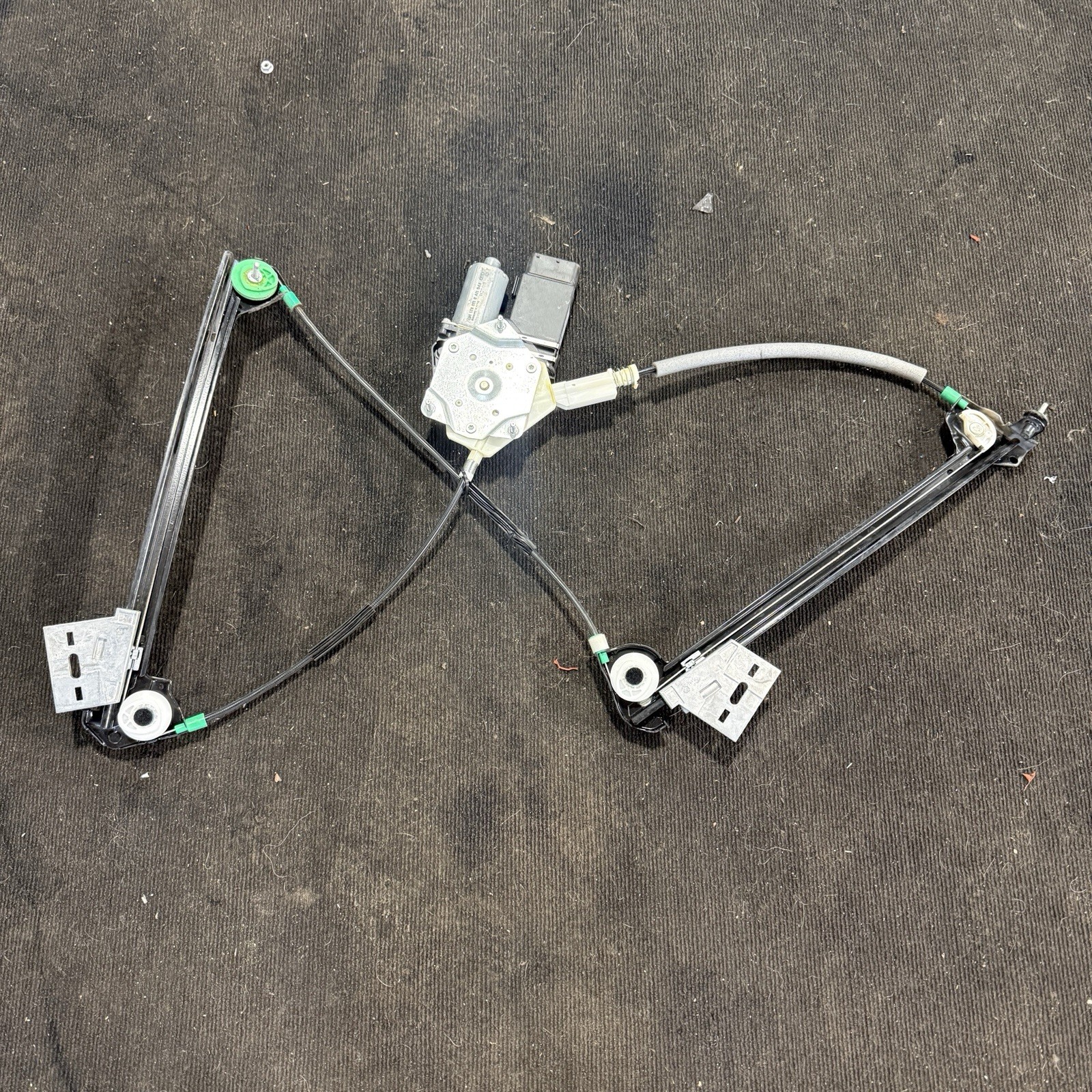 05-13 Chevy Corvette Left Front Door Window Regulator & Motor C6 Drivers
