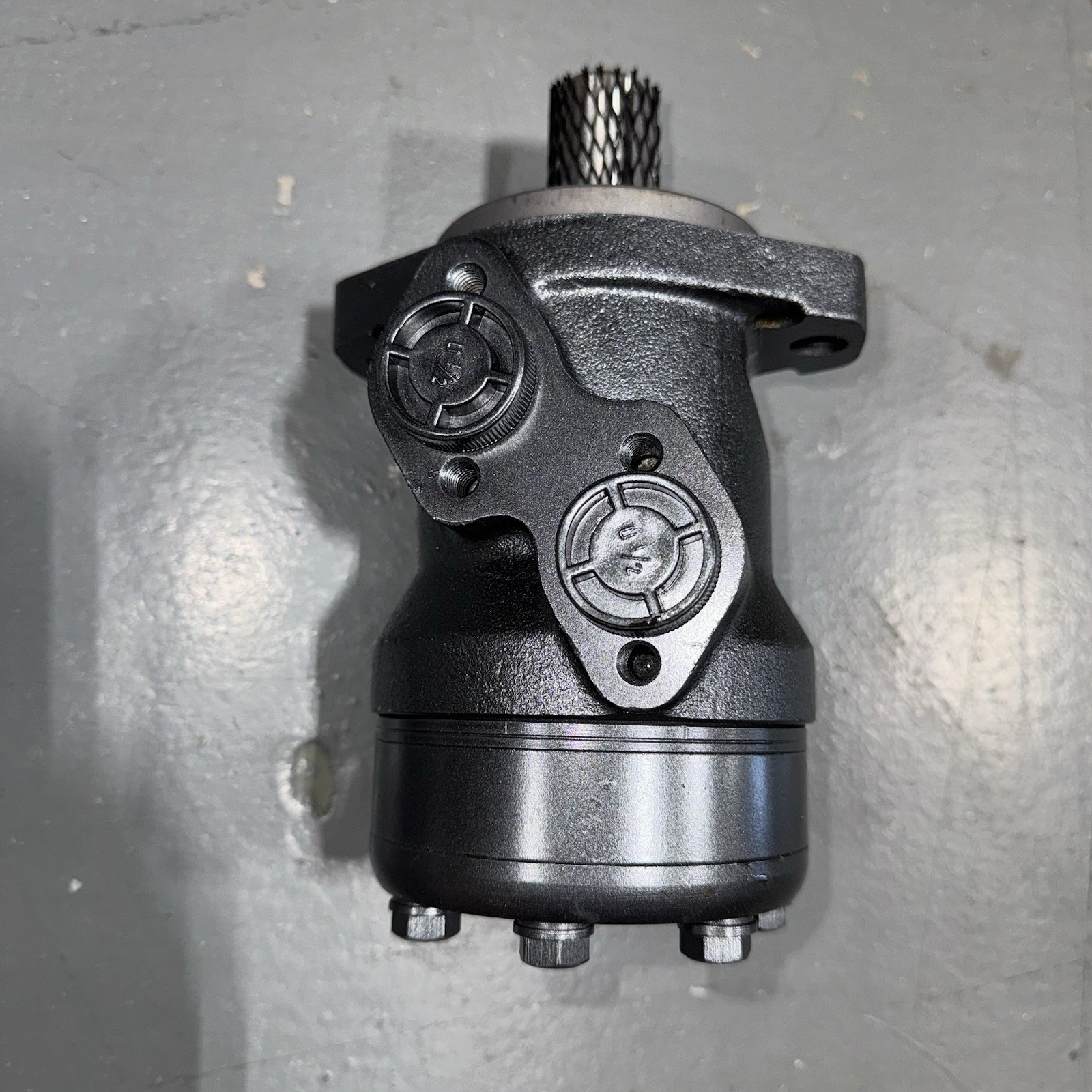 Danfoss OMR 100 OEM Hydraulic Motor New Open Box - QTY Danfoss OMR 100 OEM Hydraulic Motor New Open Box - QTY