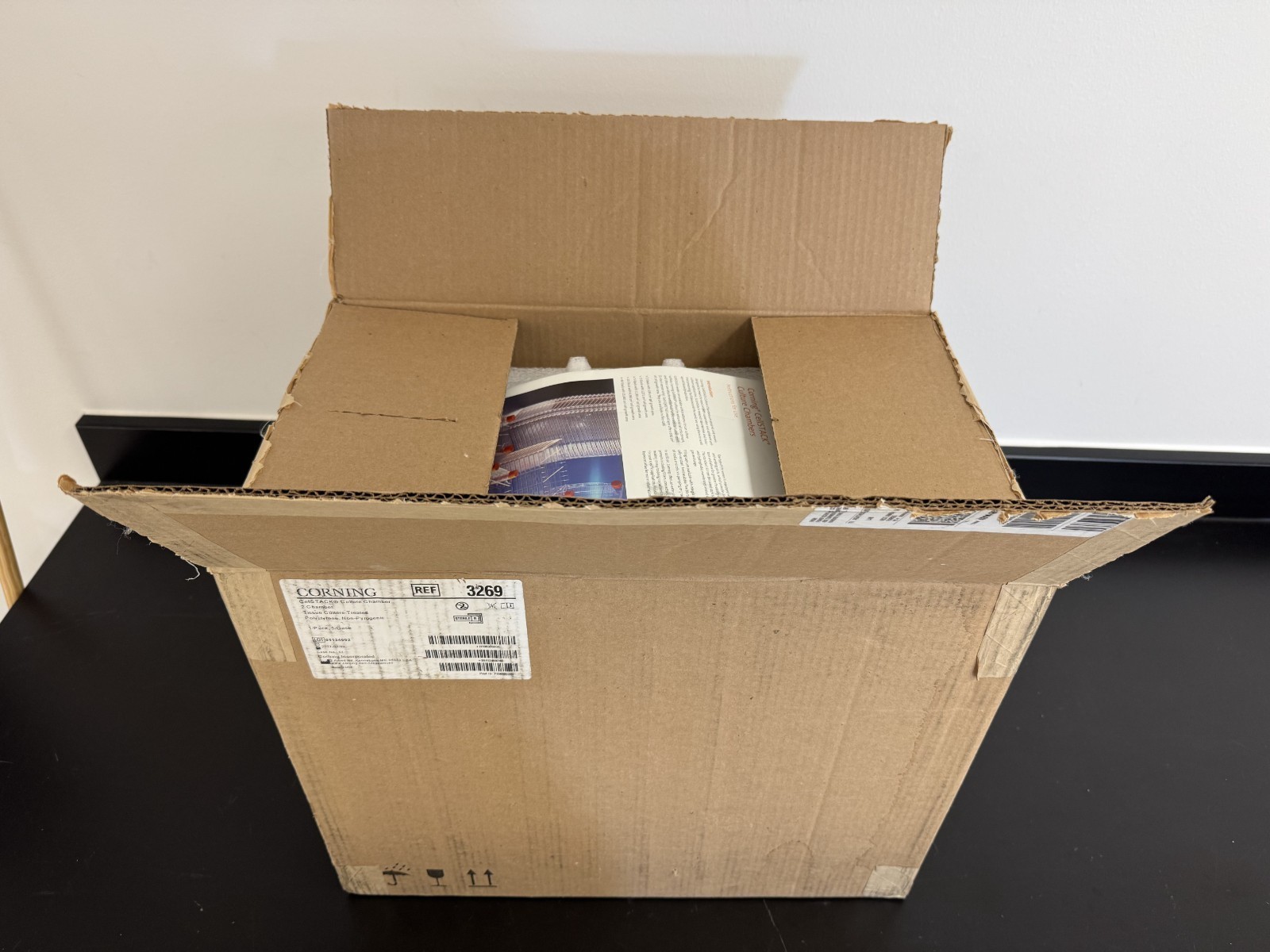 CORNING Polystyrene 1272cm² 2-Chamber TC-Treated CellSTACK W Vent Caps 3269 5/cs CORNING Polystyrene 1272cm² 2-Chamber TC-Treated CellSTACK W Vent Caps 3269 5/cs