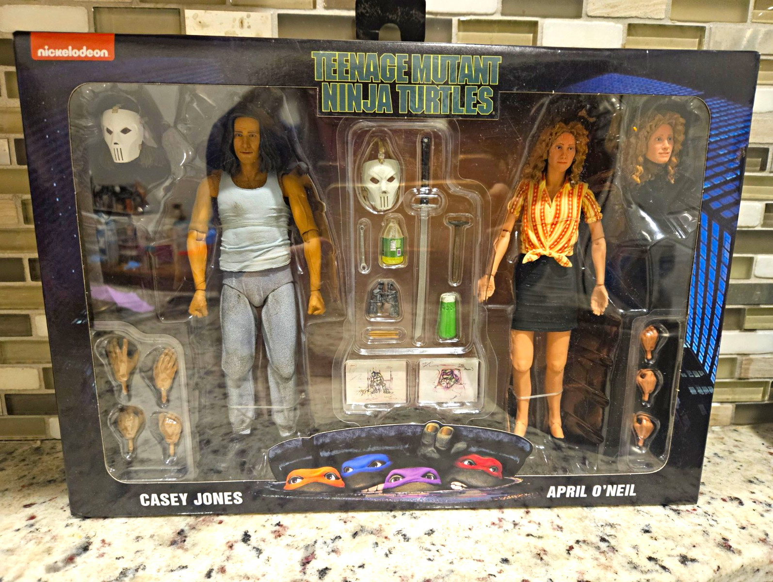 NECA Teenage Mutant Ninja Turtles Casey Jones & April O\'Neil 2-Pack + Extras